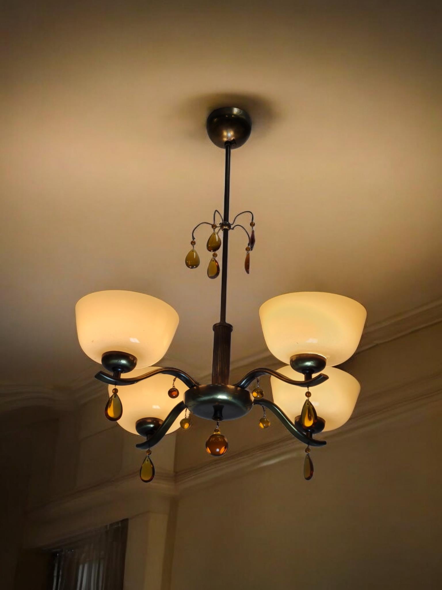 Lampada da soffitto Paavo Tynell modello 1464, vetro, cristalli d'ambra e ottone, Taito 1930 in vendita 10