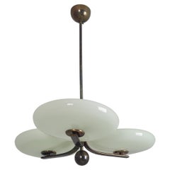 Deckenleuchte Modell 1507 von Paavo Tynell, Grünes Glas und Messing, Taito 1930er Jahre