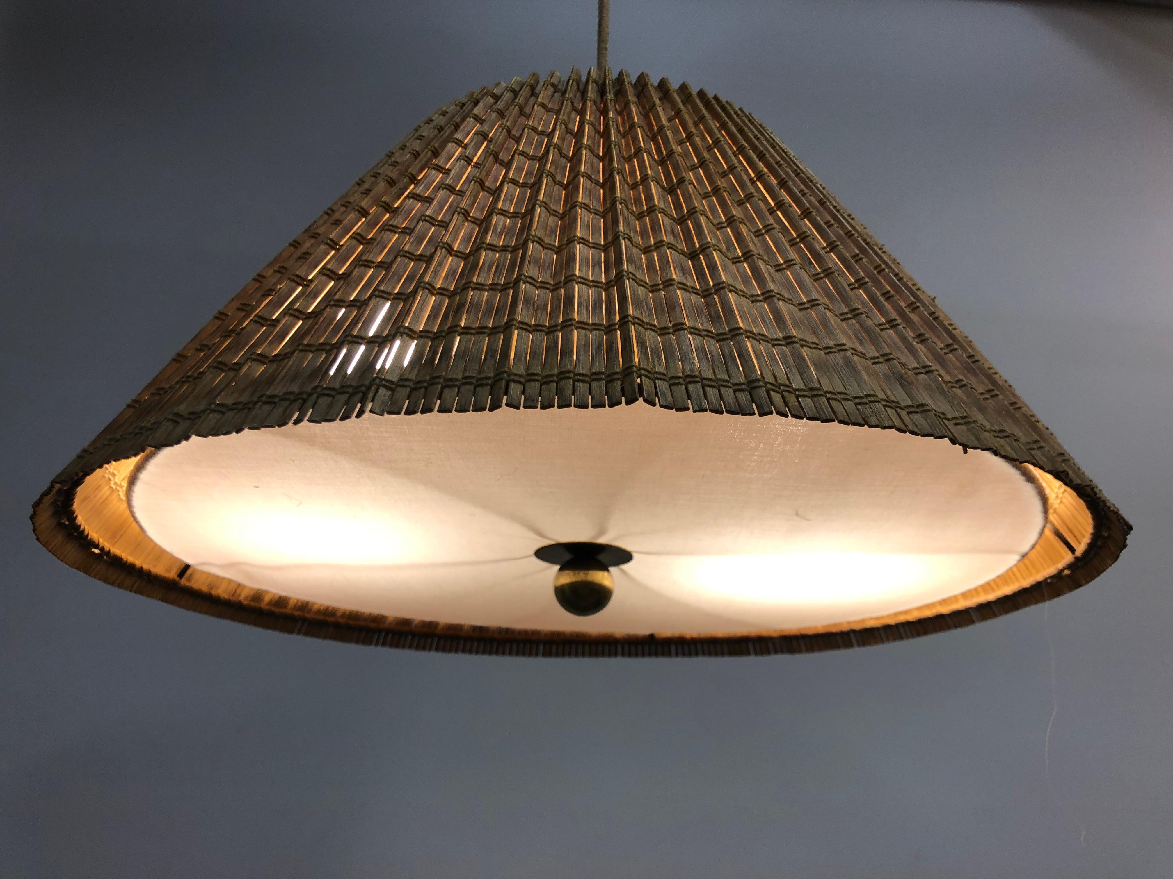 Finlandese Lampada da soffitto regolabile Paavo Tynell Model 1968 in rattan, Taito 1950s in vendita