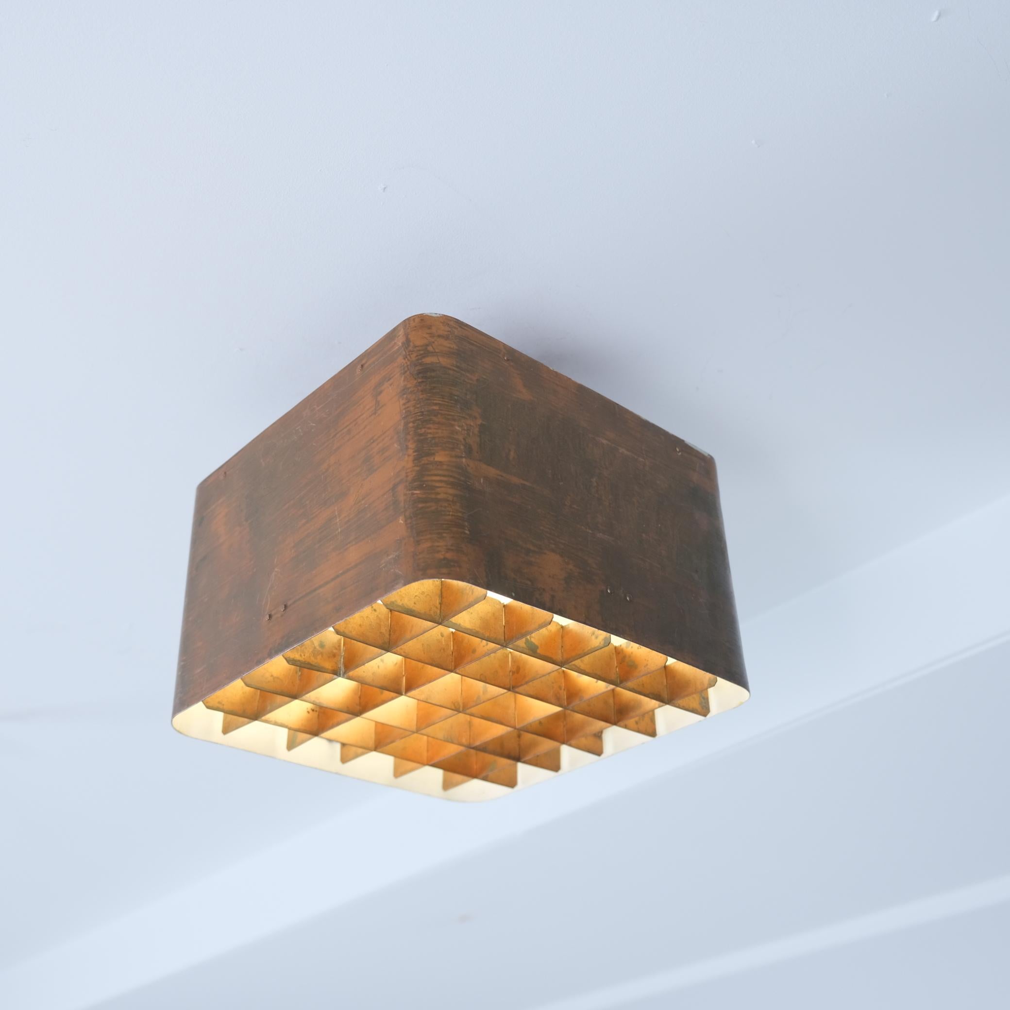 Lampada da soffitto Paavo Tynell modello 80648 in rame, Idman anni '50 In condizioni buone in vendita a Helsinki, FI