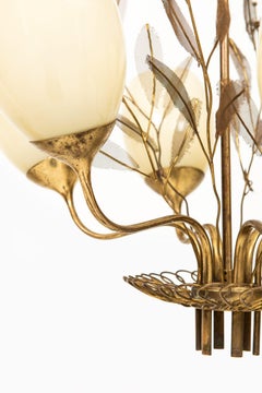 Paavo Tynell Ceiling Lamp Model 9020/6 Produced by Taito Oy in Finland