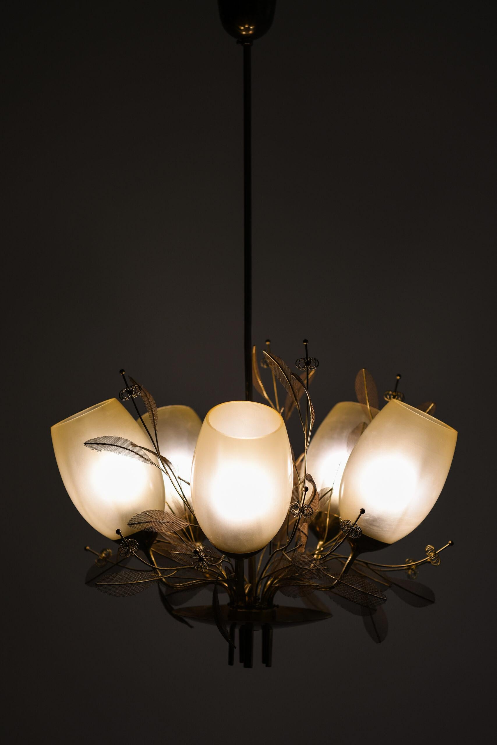 Mid-20th Century Paavo Tynell Ceiling Lamp Model 9029/5 Produced by Taito Oy in Finland