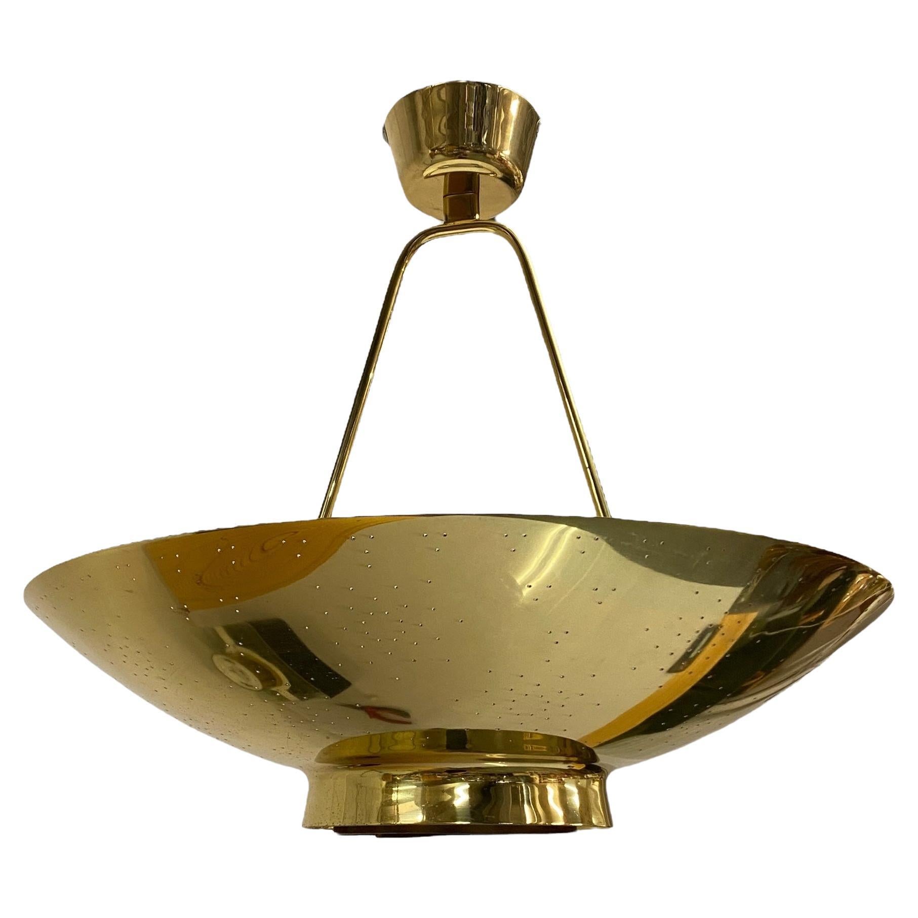 Lampada da soffitto "Nazioni Unite" di Paavo Tynell in ottone YK, Model. 9060, Idman, anni '50