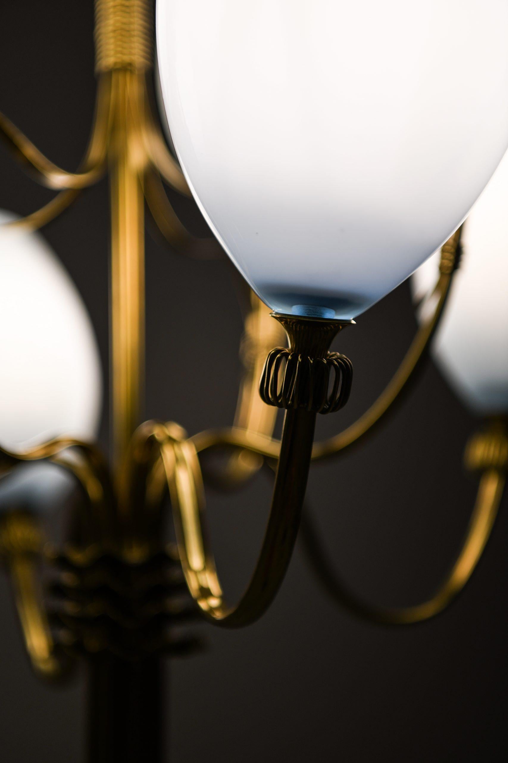 Lampade da soffitto Paavo Tynell prodotte da Taito Oy in Finlandia in vendita 3
