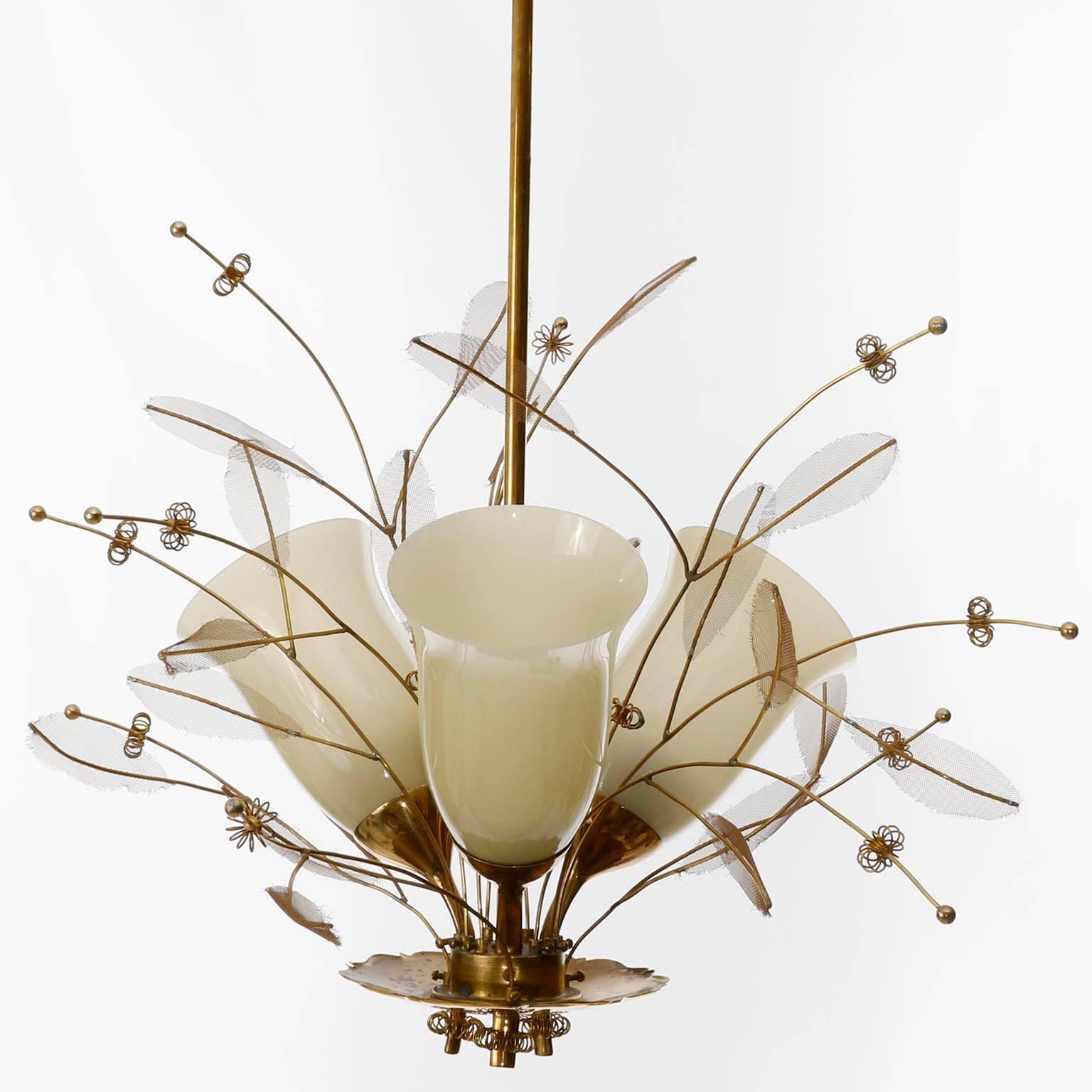 Mid-Century Modern Paavo Tynell Chandelier 9029/3 'Bridal Bouquet' for Taito Oy, Brass Glass, 1950