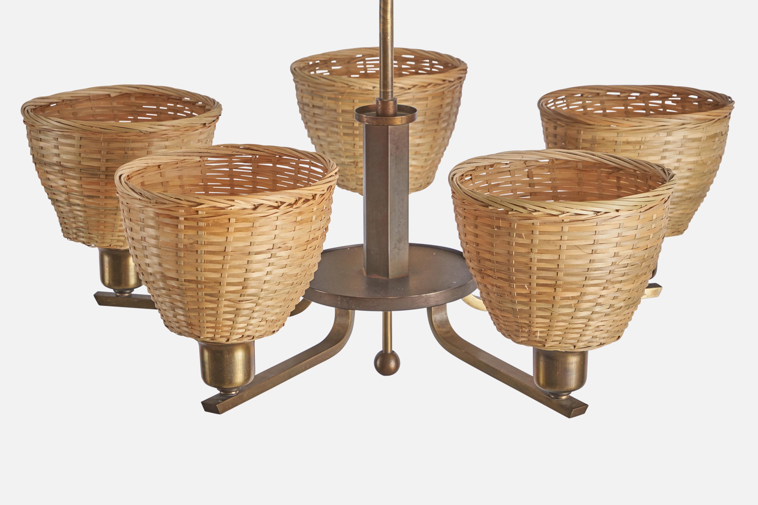 Paavo Tynell, Chandelier, Brass, Rattan, Finland, 1940s In Good Condition In High Point, NC