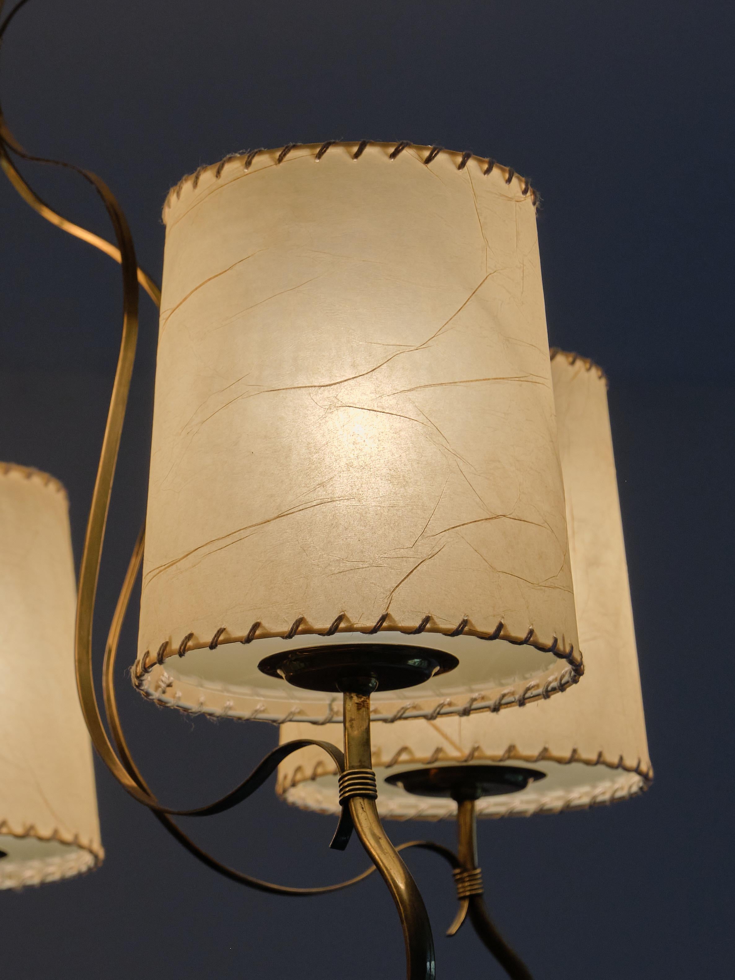Scandinavian Modern Paavo Tynell Chandelier in Brass and Parchment, Model 9001, Taito Finland, 1940s For Sale