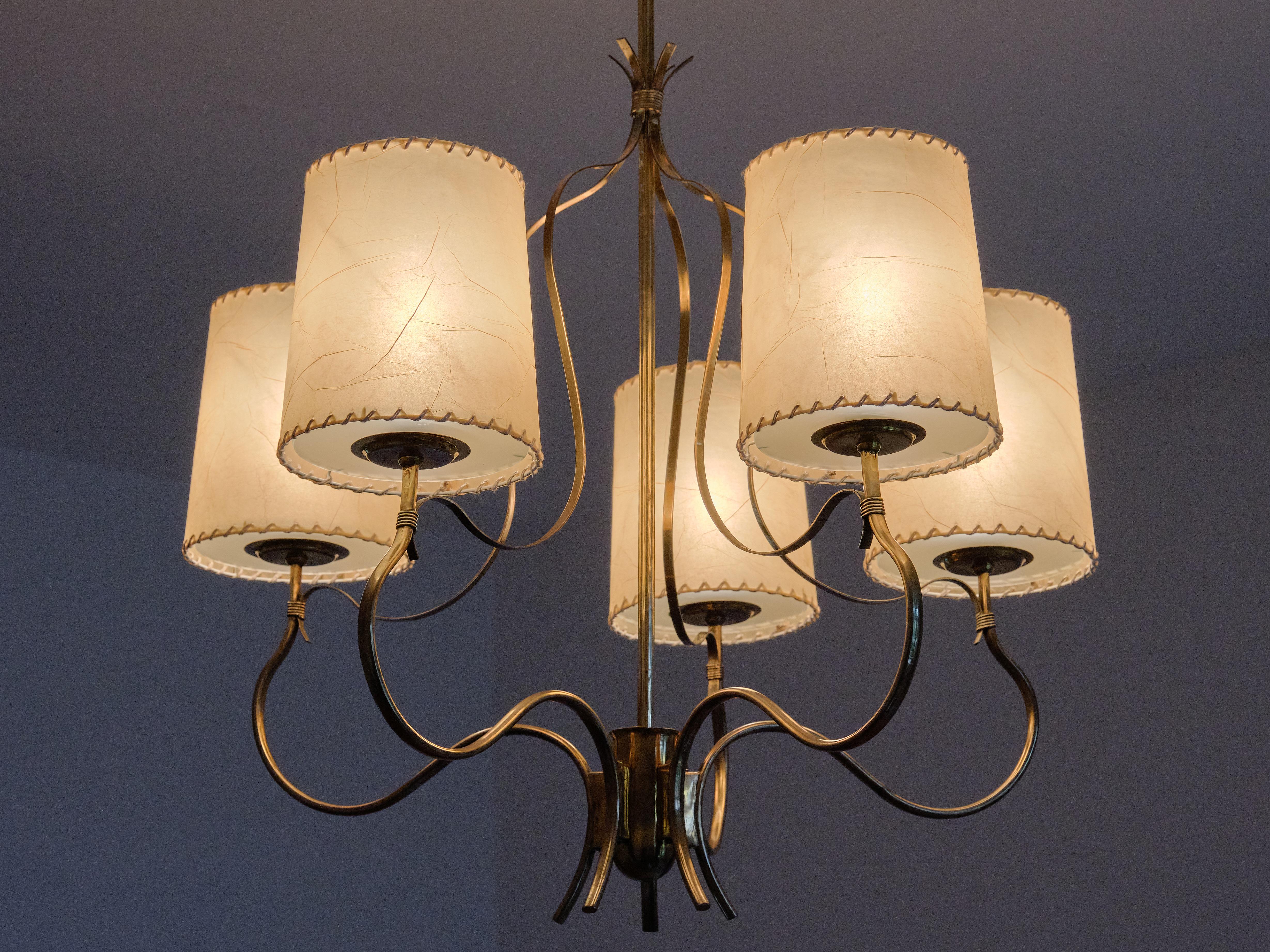 Paavo Tynell Chandelier in Brass and Parchment, Model 9001, Taito Finland, 1940s For Sale 2