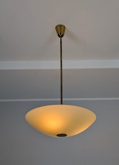 Paavo Tynell Kronleuchter aus Messing und Glas Model No. 1017, Taito 1950er Jahre