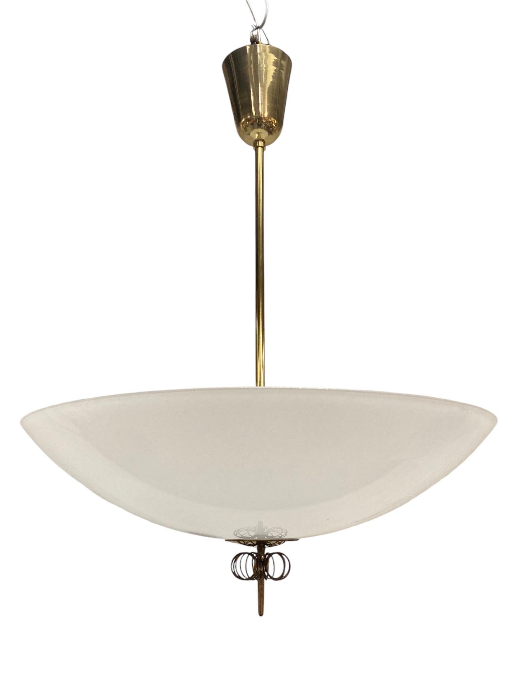 Mid-Century Modern Lustre Paavo Tynell en laiton et verre Modèle n°. 1088, Idman 1950s en vente