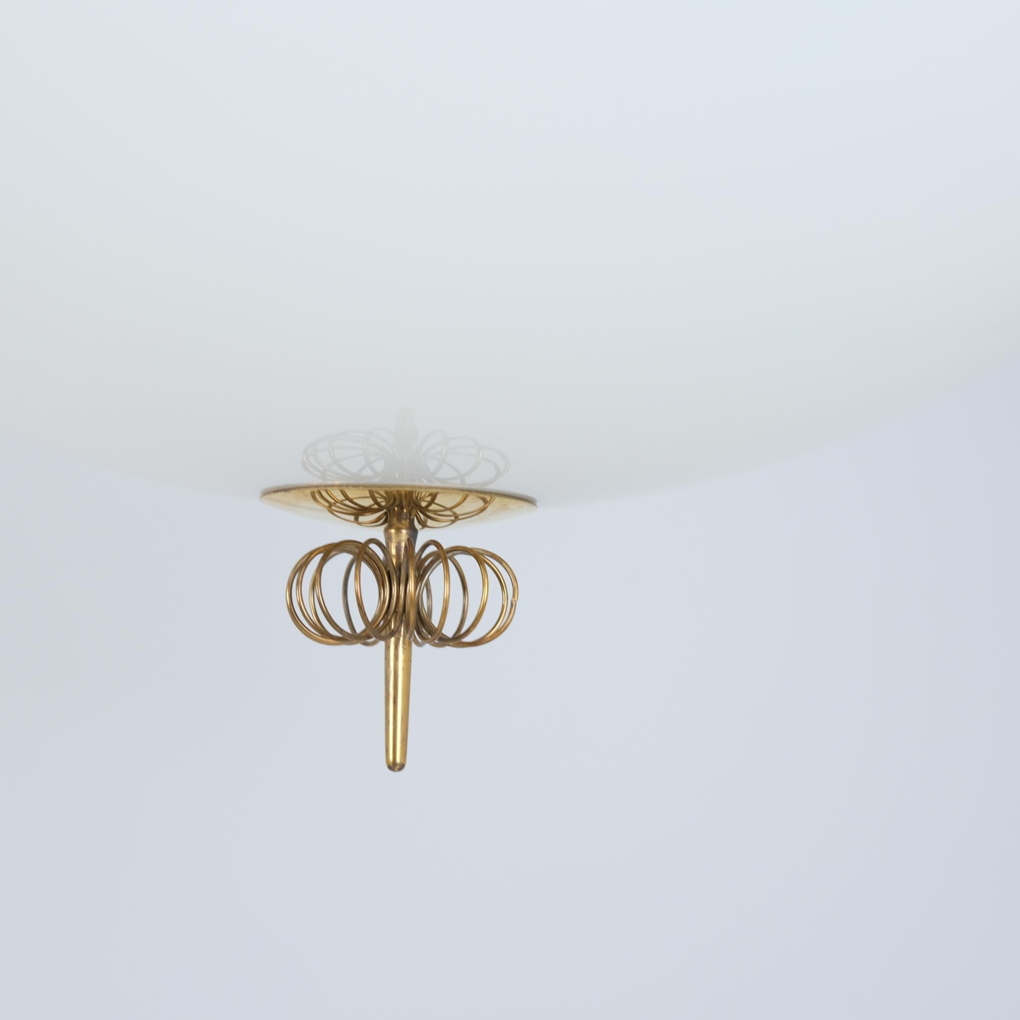 Mid-Century Modern Lustre Paavo Tynell en laiton et verre Modèle n°. 1088, Idman 1950s en vente