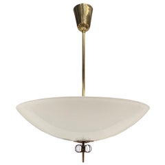 Lampadario Paavo Tynell in ottone e vetro Model No. 1088, Idman anni '50