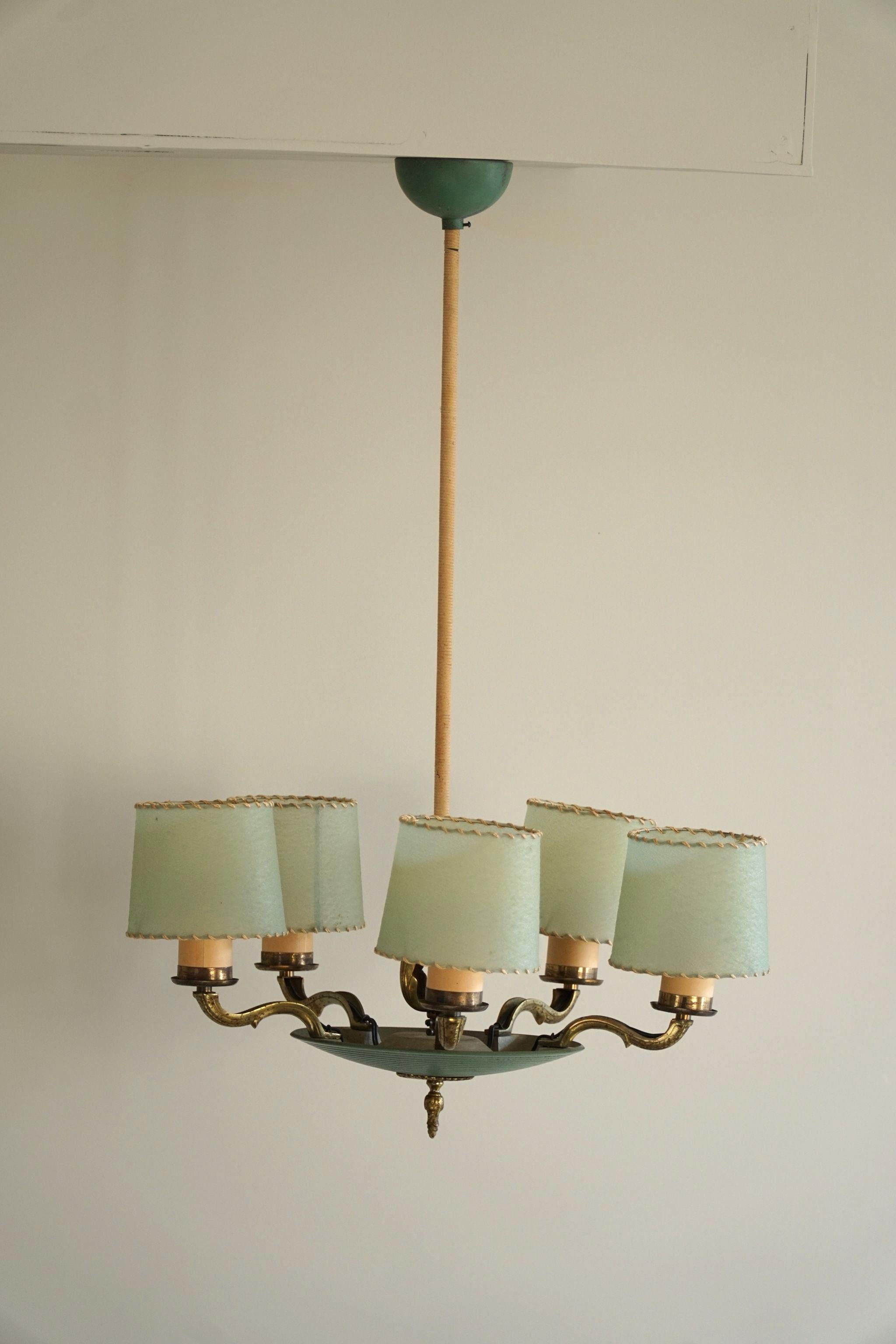 Paavo Tynell, Chandelier in Brass & Metal, 1374, Made by Taito OY, 1930s In Good Condition In Odense, DK