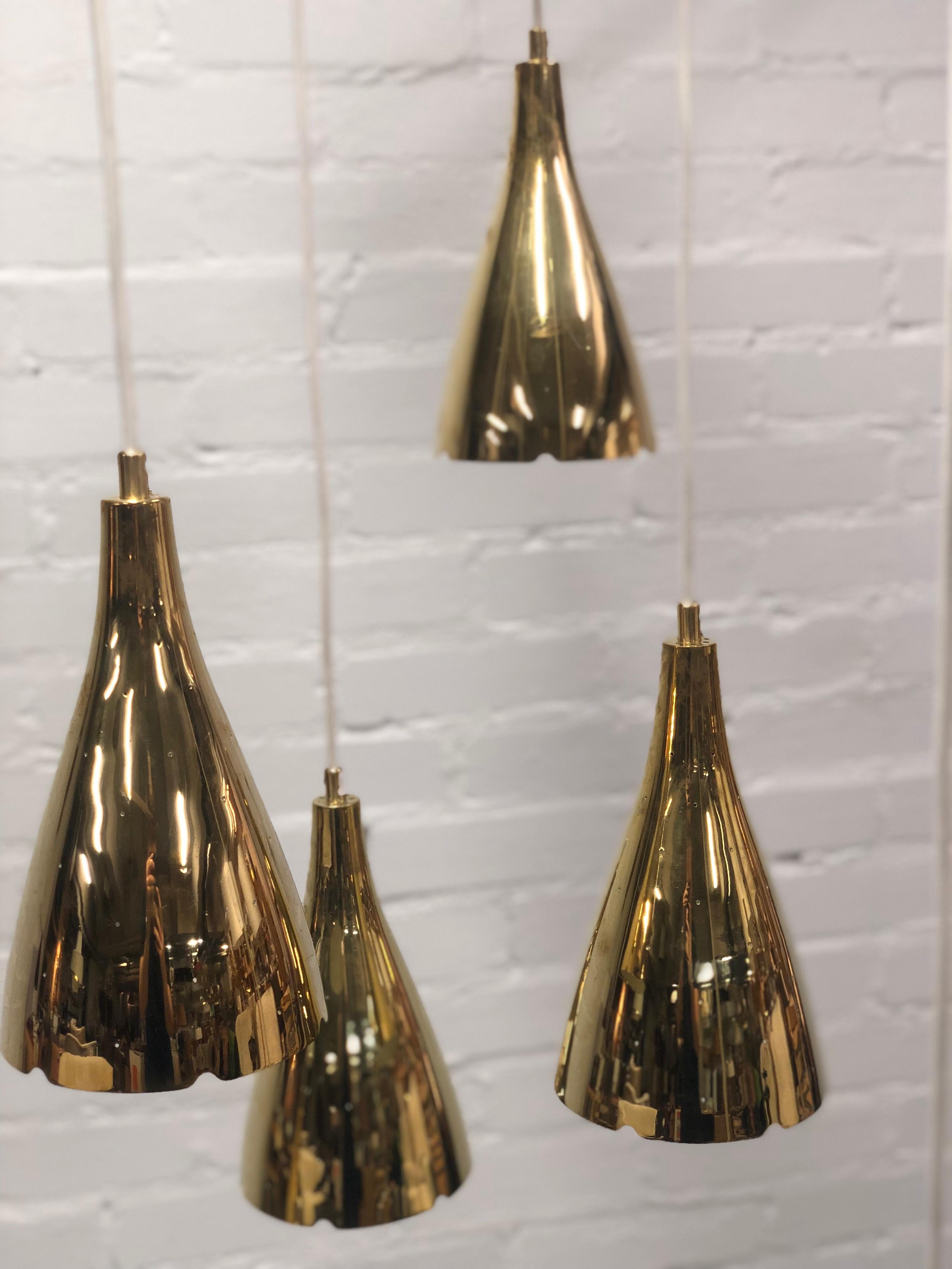 Paavo Tynell Chandelier Model 1994/6, In Brass, Taito Oy In Good Condition For Sale In Helsinki, FI