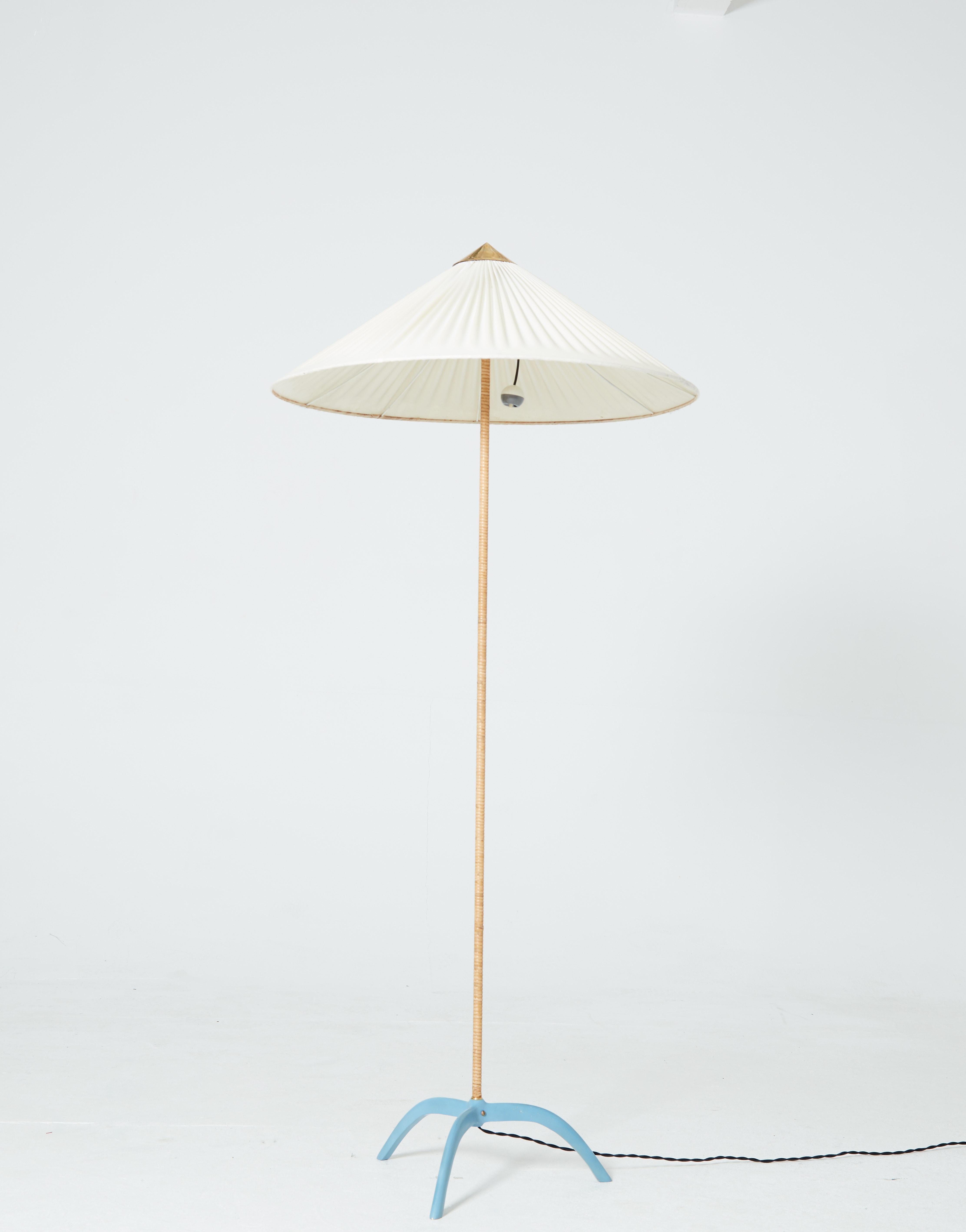Scandinavian Modern Paavo Tynell Chinese Hat Floor Lamp Model 9615, Taito Oy, 1940s, Finland