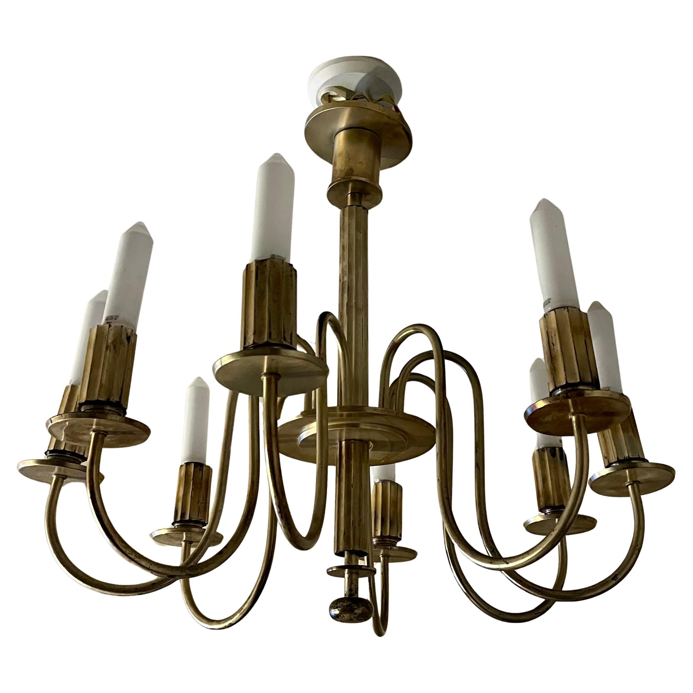 **Lampada da chiesa rara di Paavo Tynell**

Questa splendida lampada da chiesa è opera del famoso designer finlandese Paavo Tynell ed è prodotta da Taito Oy. Questa lampada è un reperto raro ed è stata autenticata da un esperto, il che la rende un