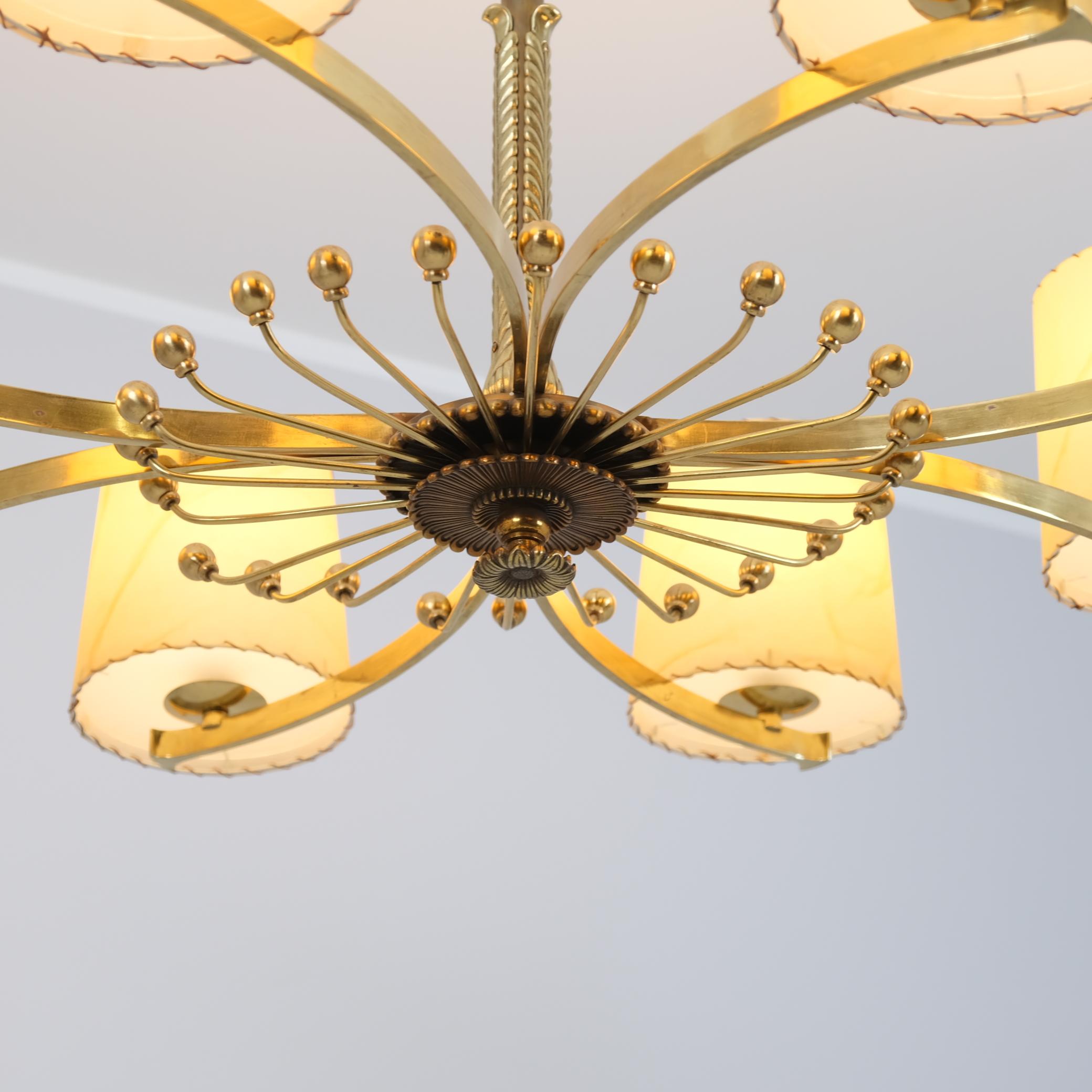 Lampada da soffitto su commissione di Paavo Tynell, ottone, bronzo e pergamena, Taito 1930 In condizioni buone in vendita a Helsinki, FI