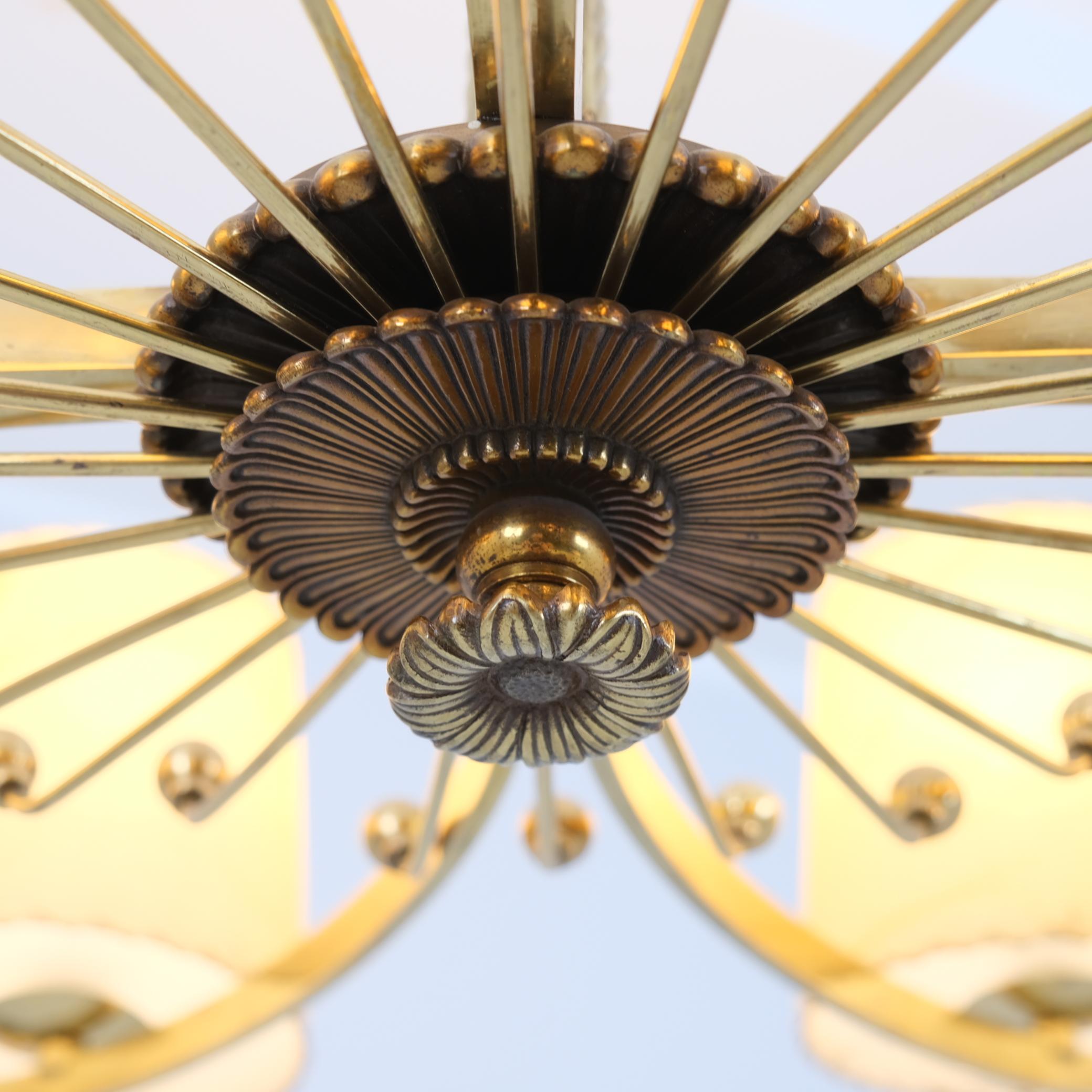 Ottone Lampada da soffitto su commissione di Paavo Tynell, ottone, bronzo e pergamena, Taito 1930 in vendita
