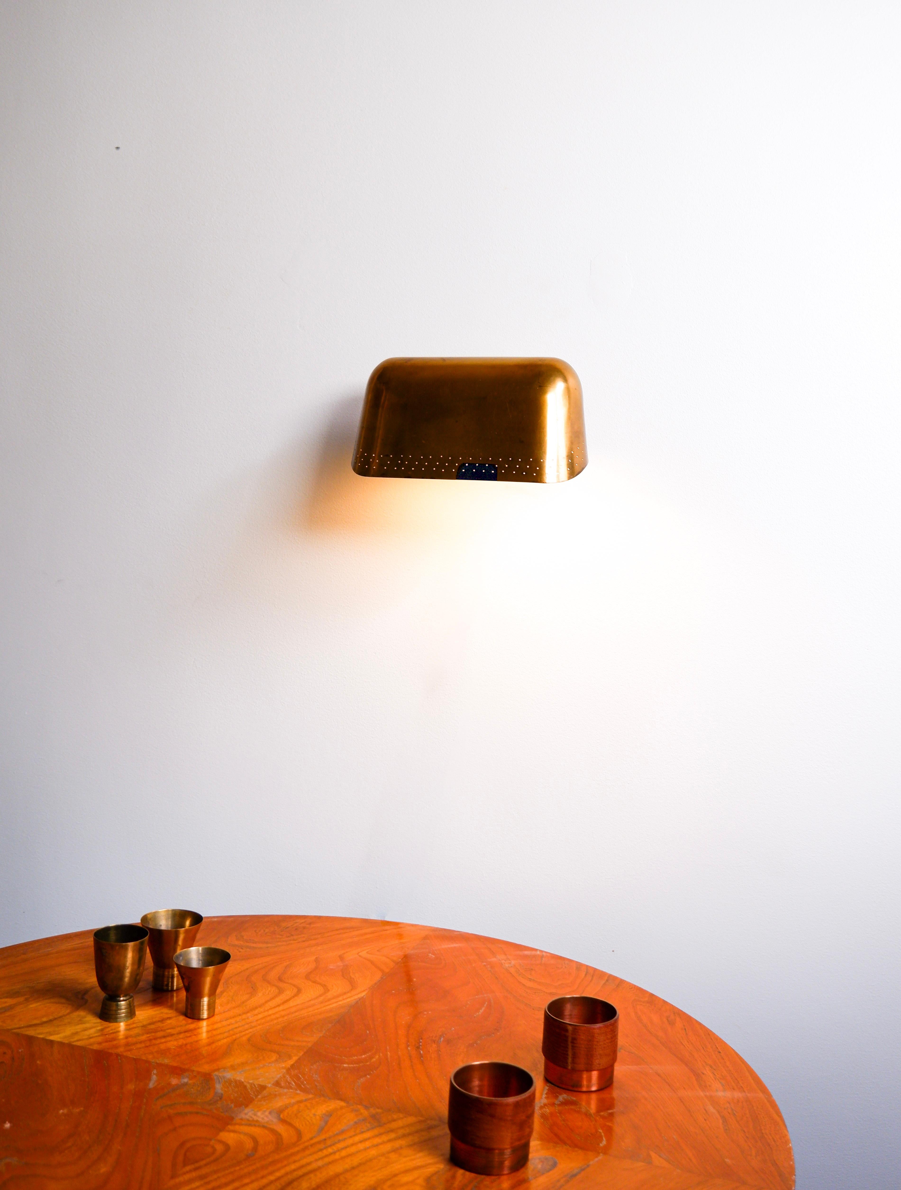 Paavo Tynell custom wall lamp. circa 1950. Taito Oy For Sale 3