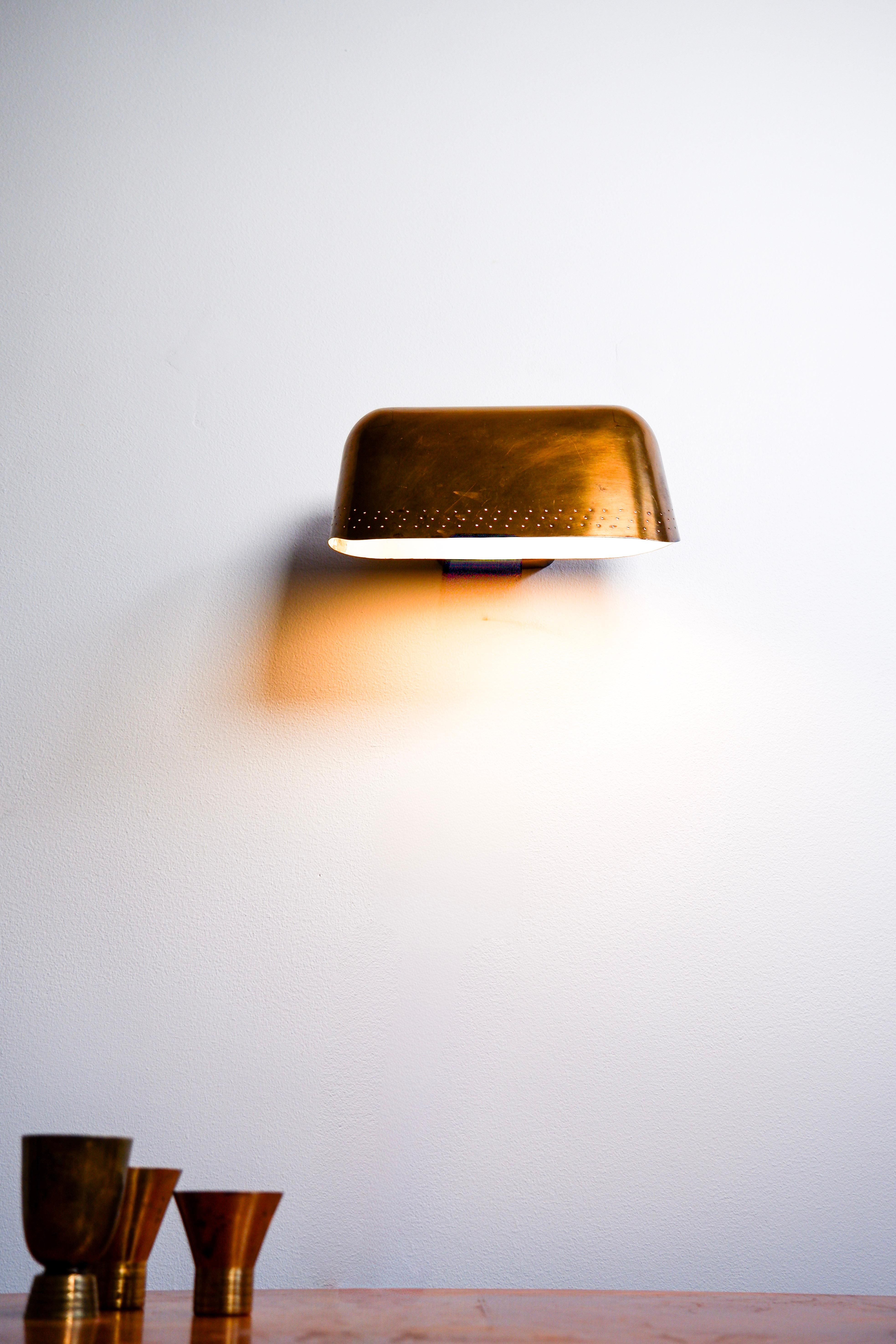 Paavo Tynell custom wall lamp. circa 1950. Taito Oy For Sale 4