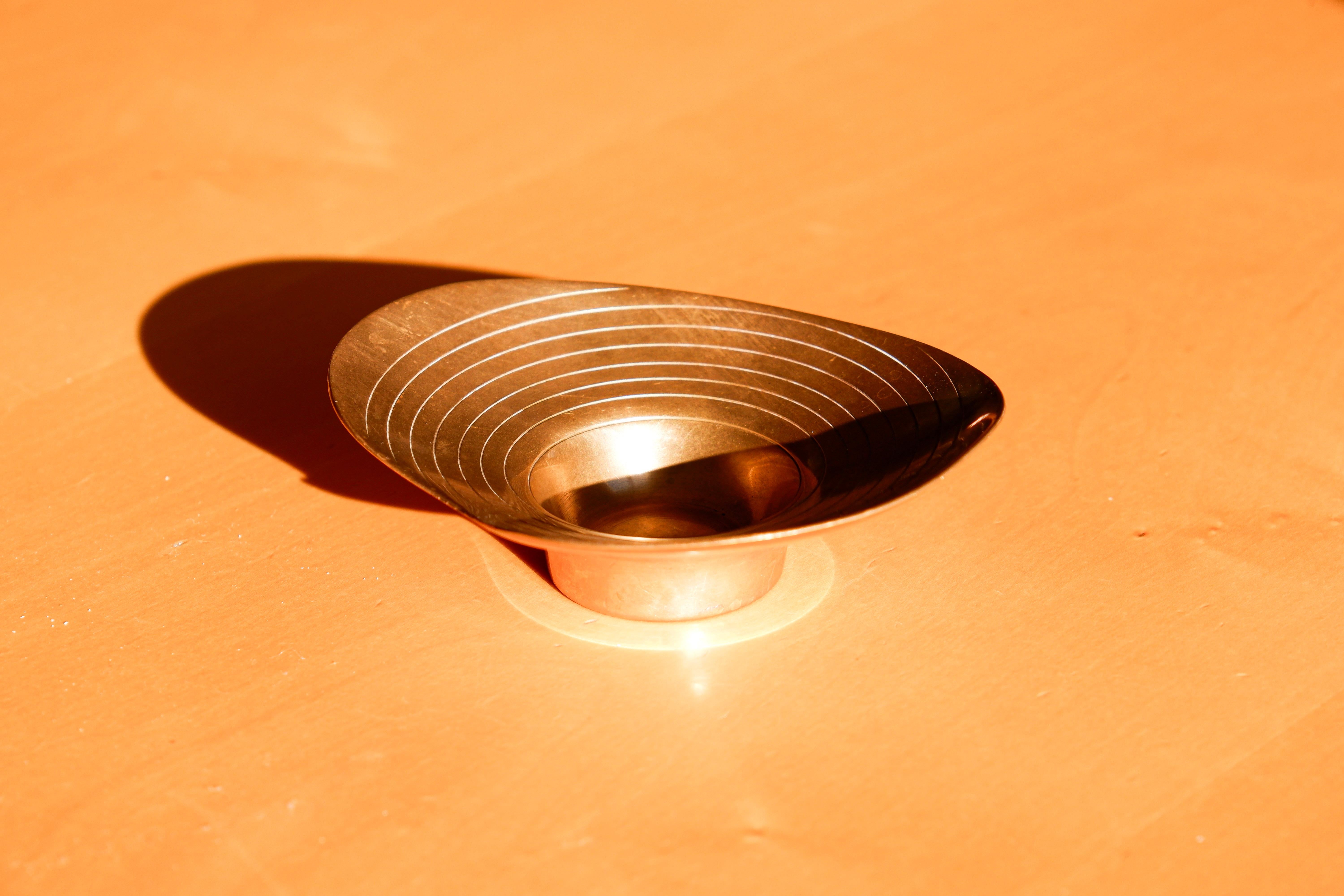 Scandinavian Modern Paavo Tynell decorative vase in solid brass model 13, Taito circa 1940. For Sale