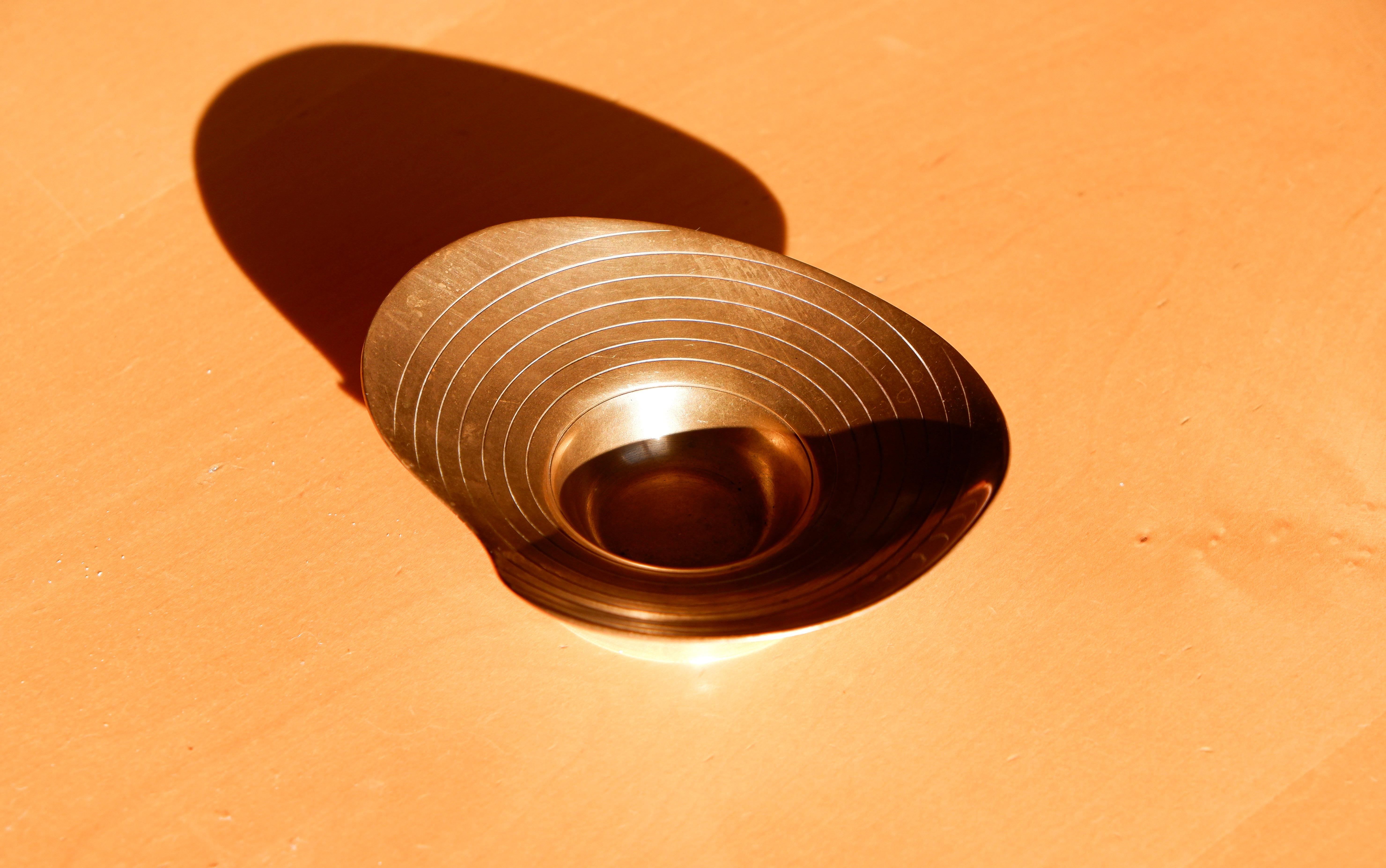 Finnish Paavo Tynell decorative vase in solid brass model 13, Taito circa 1940. For Sale