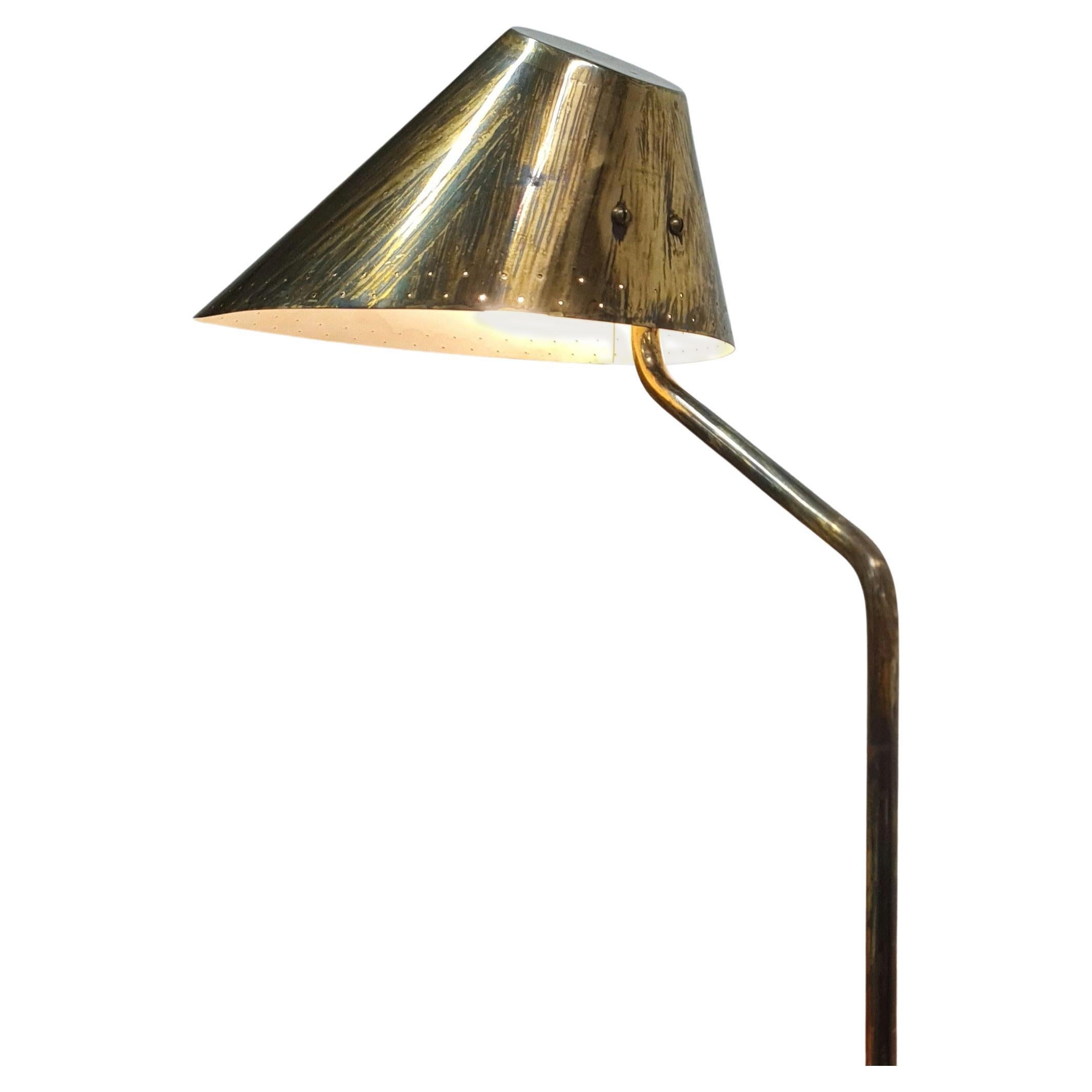 Paavo Tynell Finnair Commissioned Table Mounted Brass Lamp, Taito 1950s