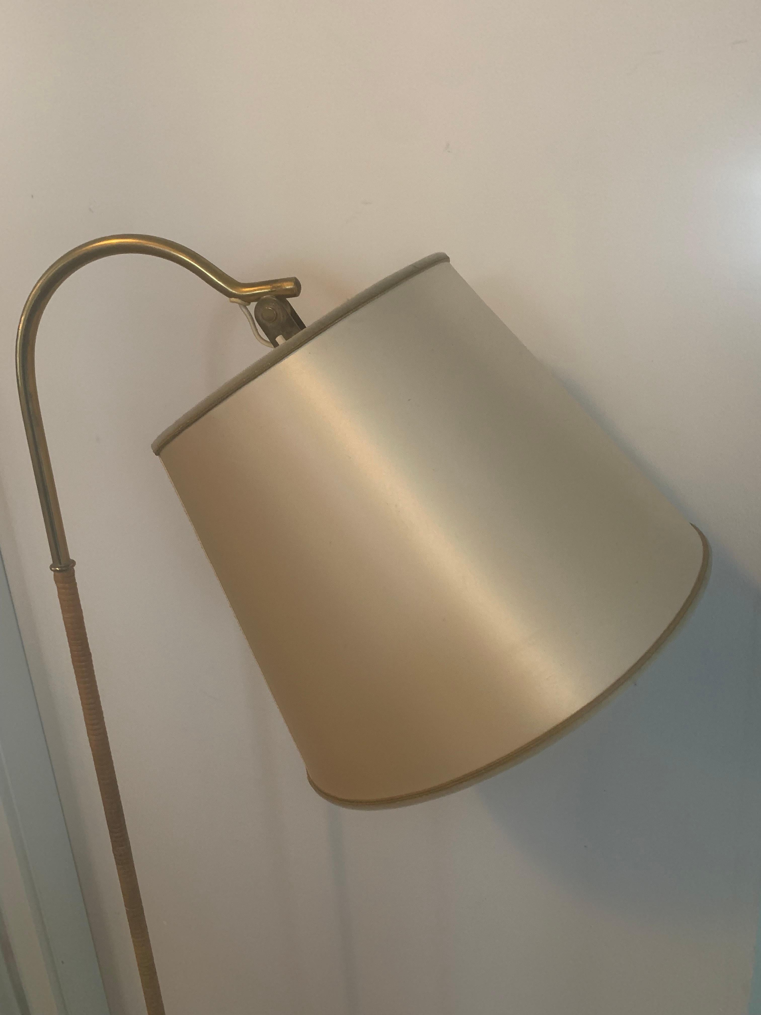 Lámpara de pie Paavo Tynell 9609 en Excelente estado para la venta en Hyvinkää, FI