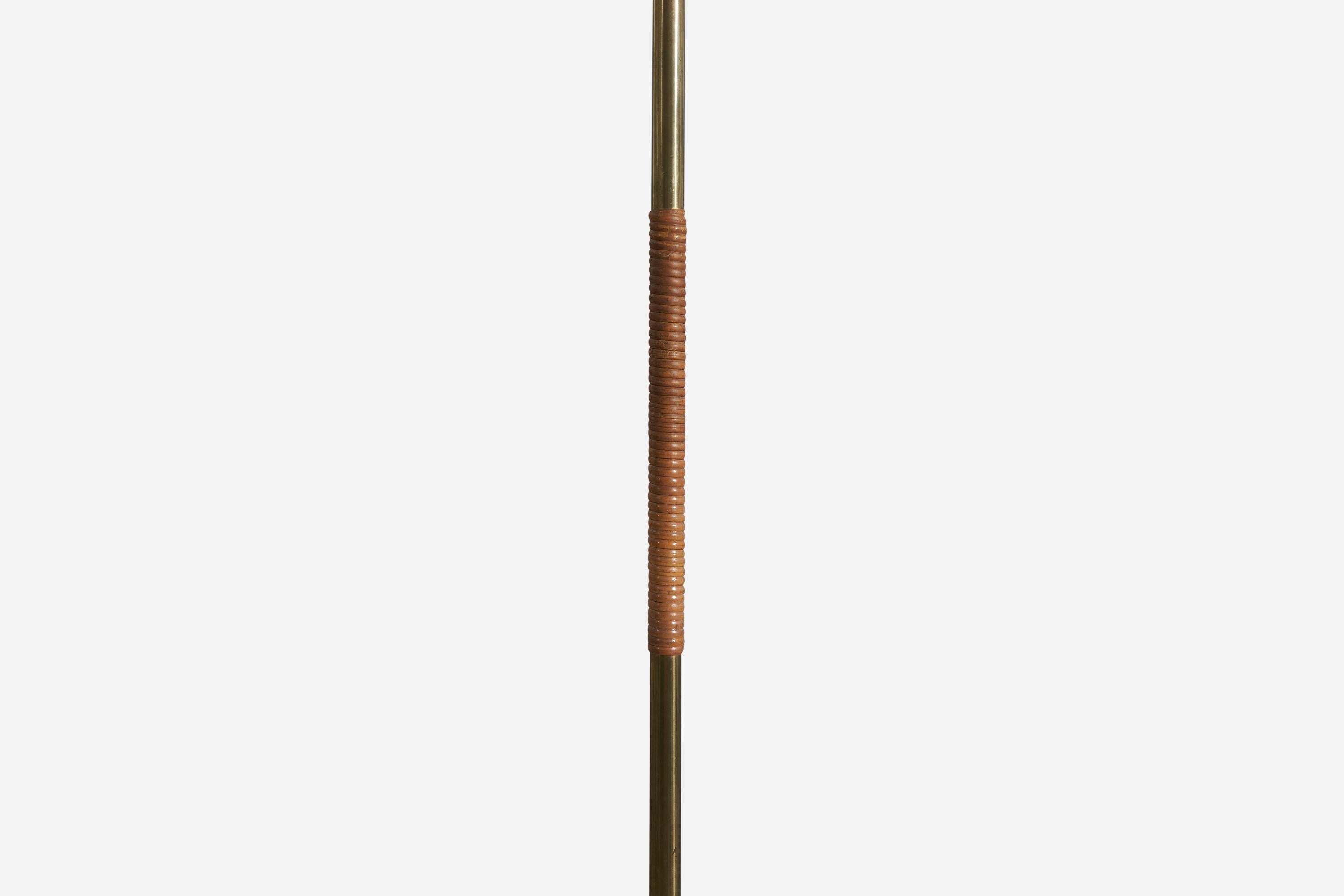 Paavo Tynell, Floor Lamp, Brass, Rattan, Idman, Finland, 1950s In Good Condition For Sale In High Point, NC