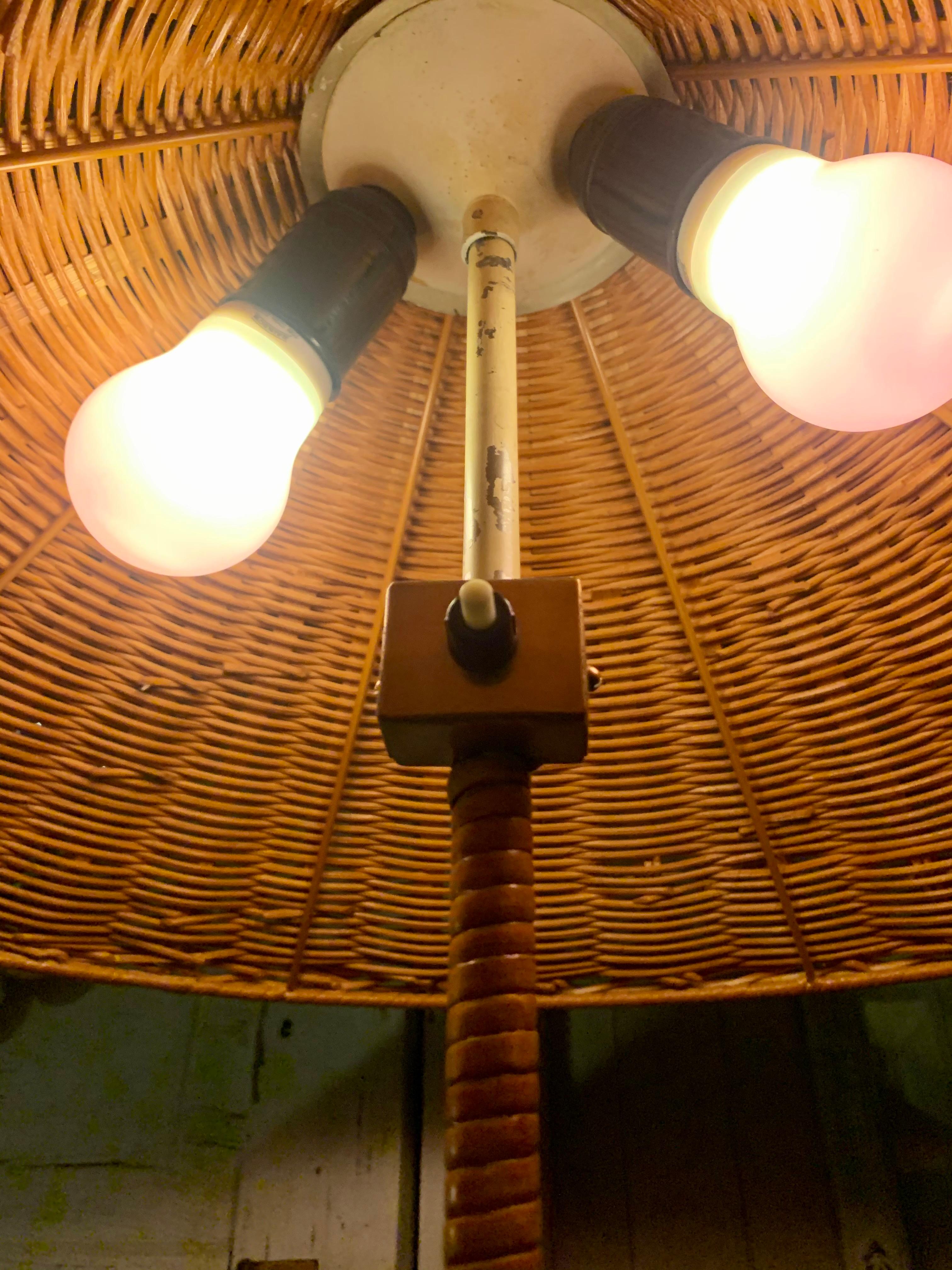 Stehlampe von Paavo Tynell für Taito Oy, Modell 9602, 1940er Jahre (Art déco) im Angebot