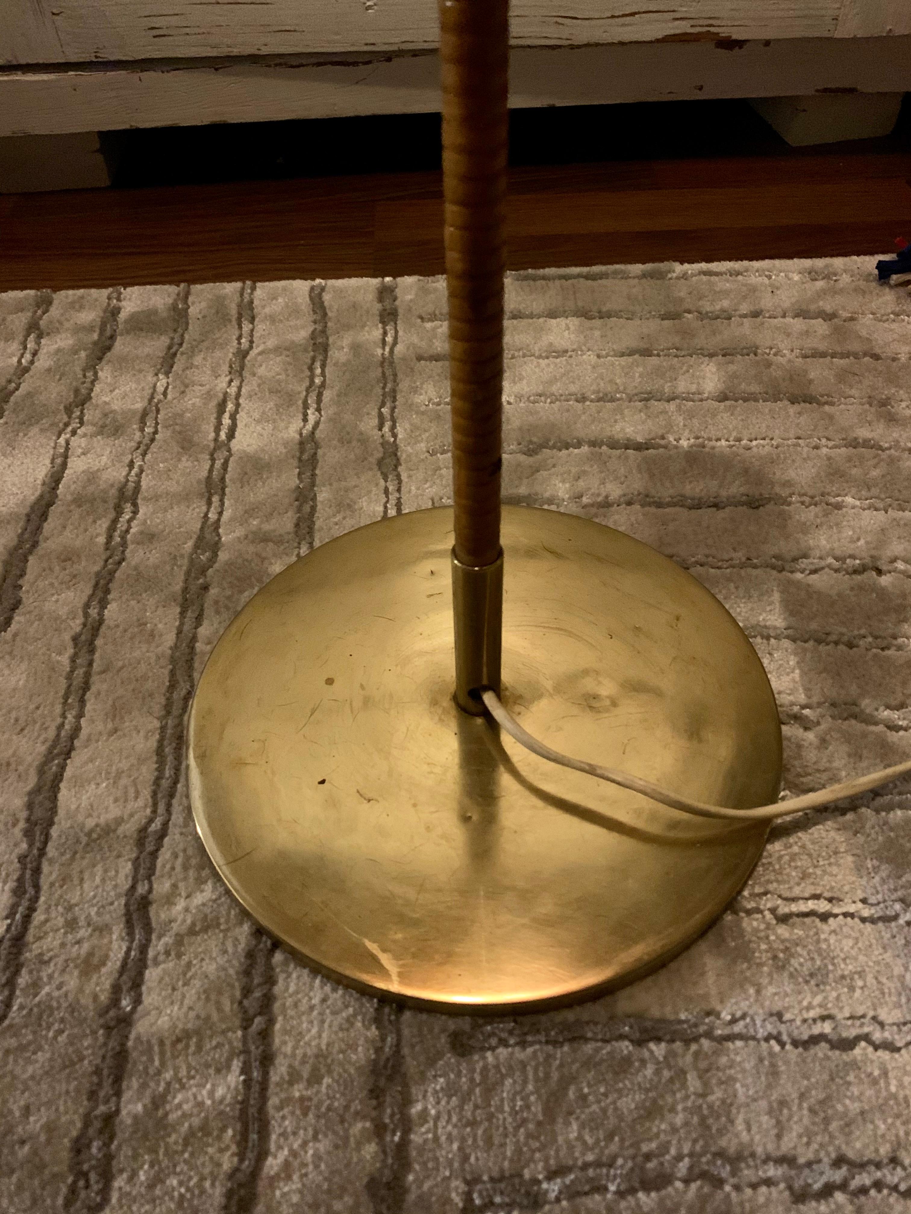Paavo Tynell Floor Lamp for Taito Oy, Model 9602, 1940s In Good Condition For Sale In Hyvinkää, FI