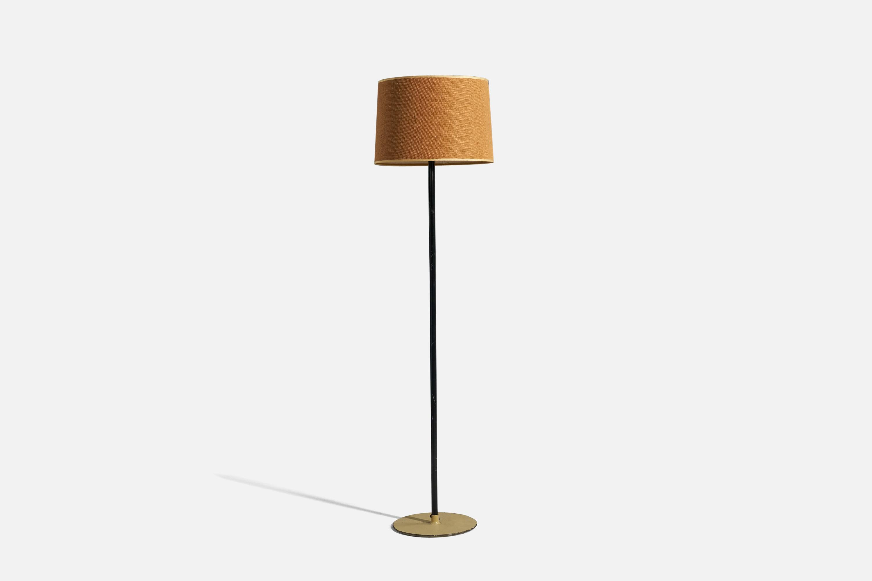 Finnish Paavo Tynell, Floor Lamp, Lacquered Metal, Raffia, Brass, Taito Finland, 1950s For Sale