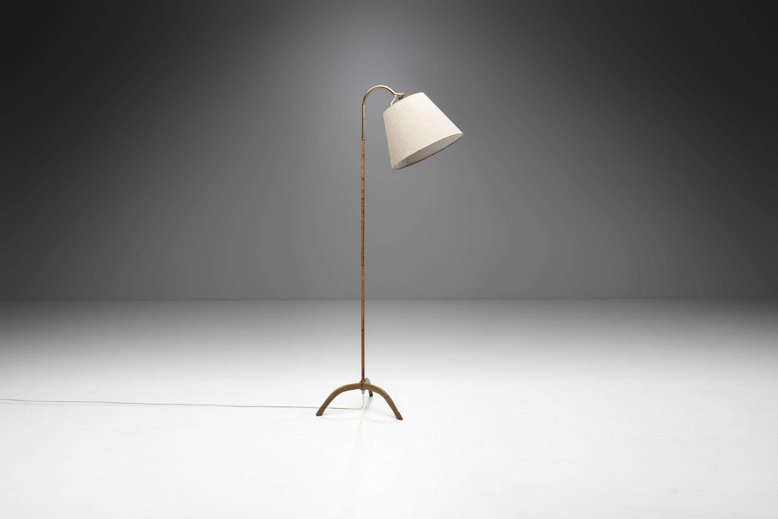 Scandinavian Modern Paavo Tynell Floor Lamp Model ‘9609’ for Oy Taito AB, Finland, 1940s