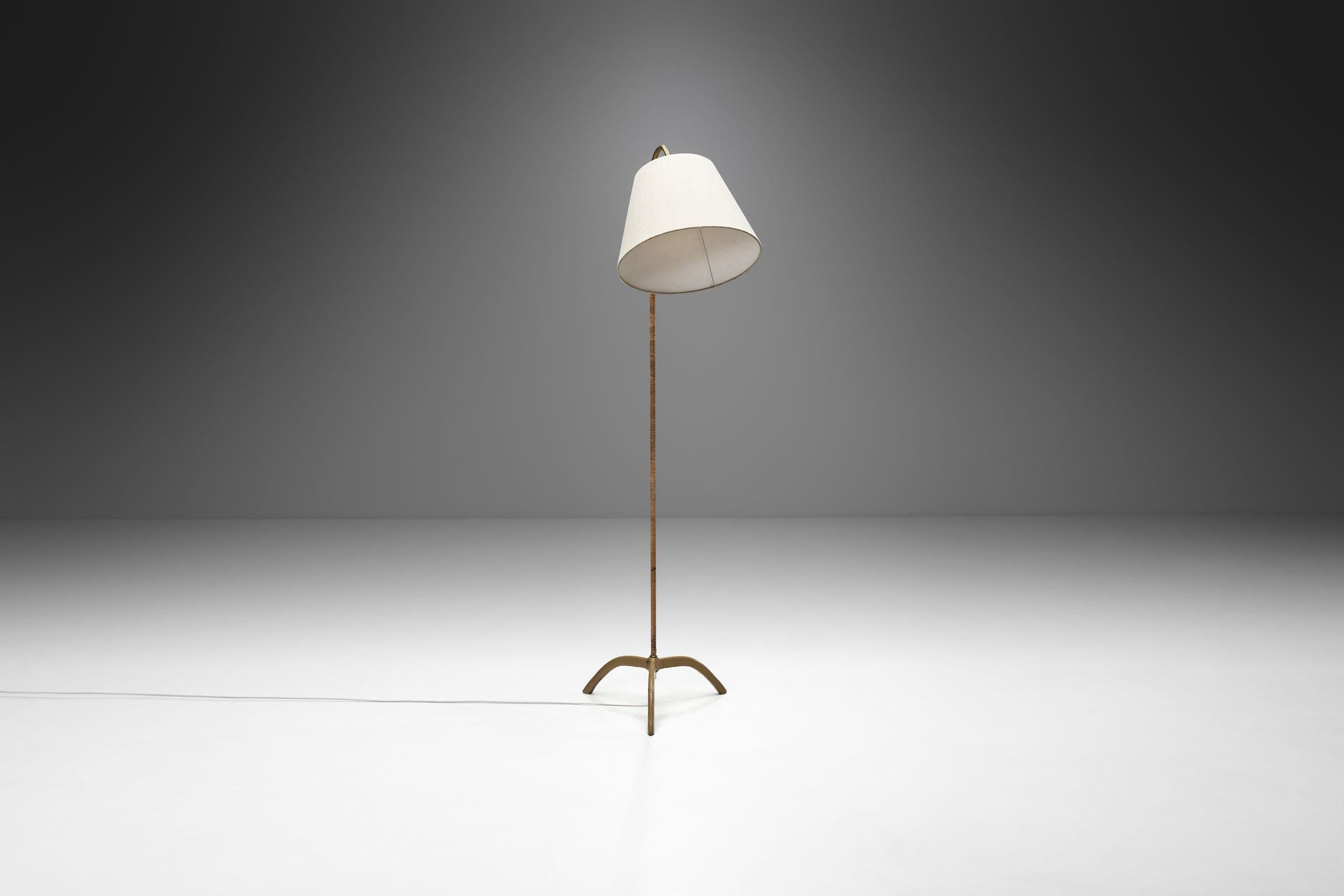 Paavo Tynell Floor Lamp Model ‘9609’ for Oy Taito AB, Finland, 1940s In Good Condition In Utrecht, NL