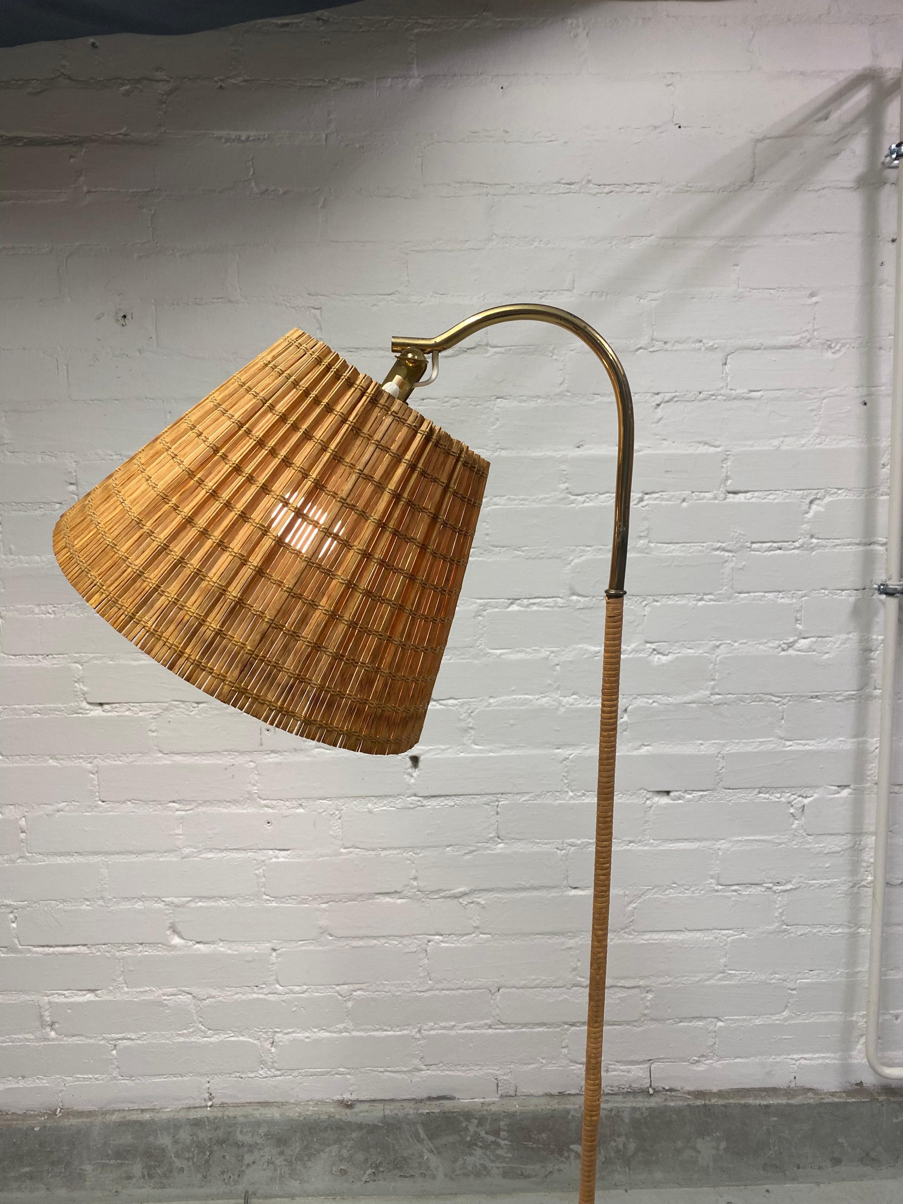 Paavo Tynell Floor Lamp model. 9609, Taito In Good Condition In Helsinki, FI