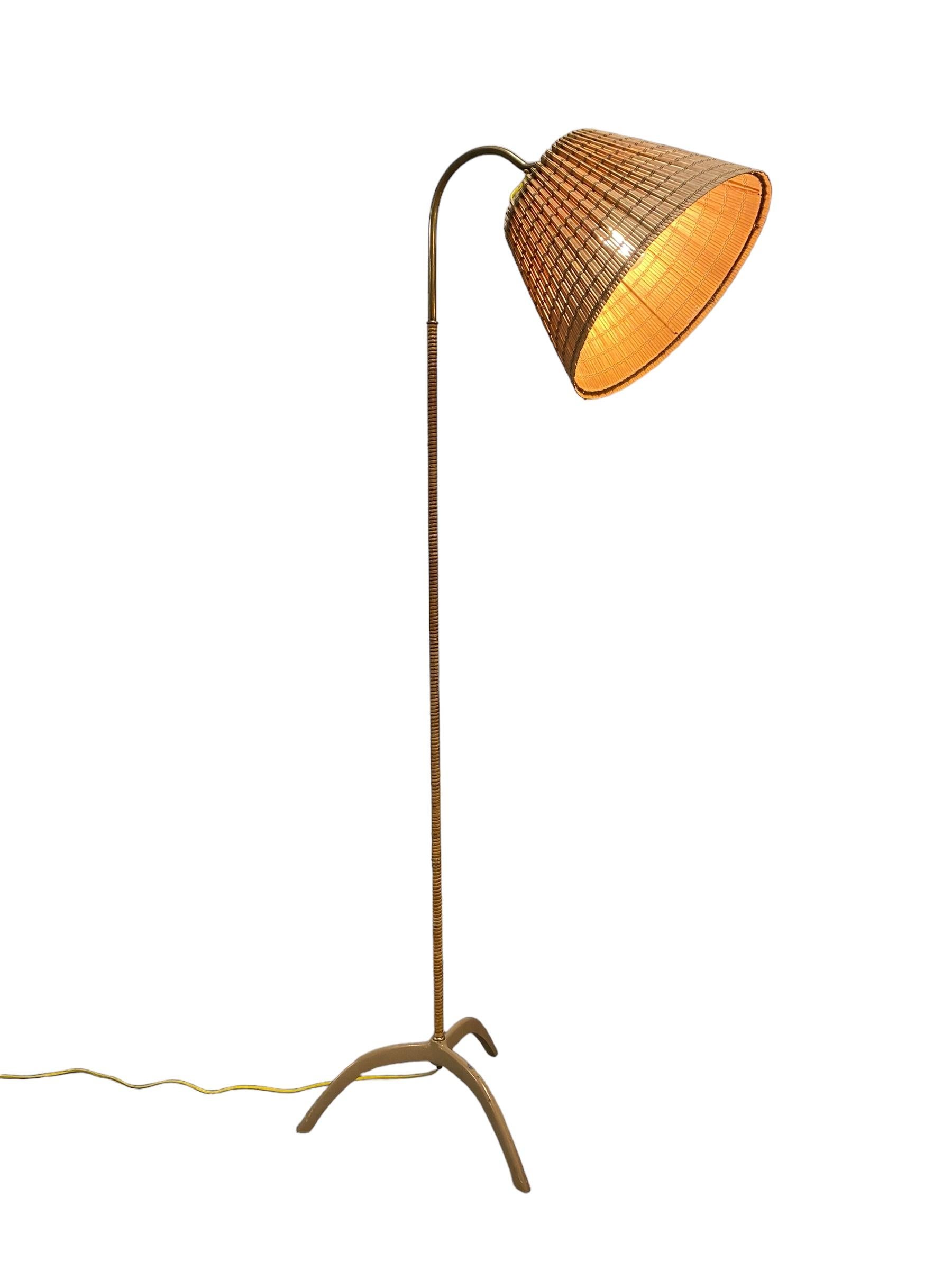Scandinavian Modern Paavo Tynell Floor Lamp model. 9609, Taito Oy 1950s For Sale