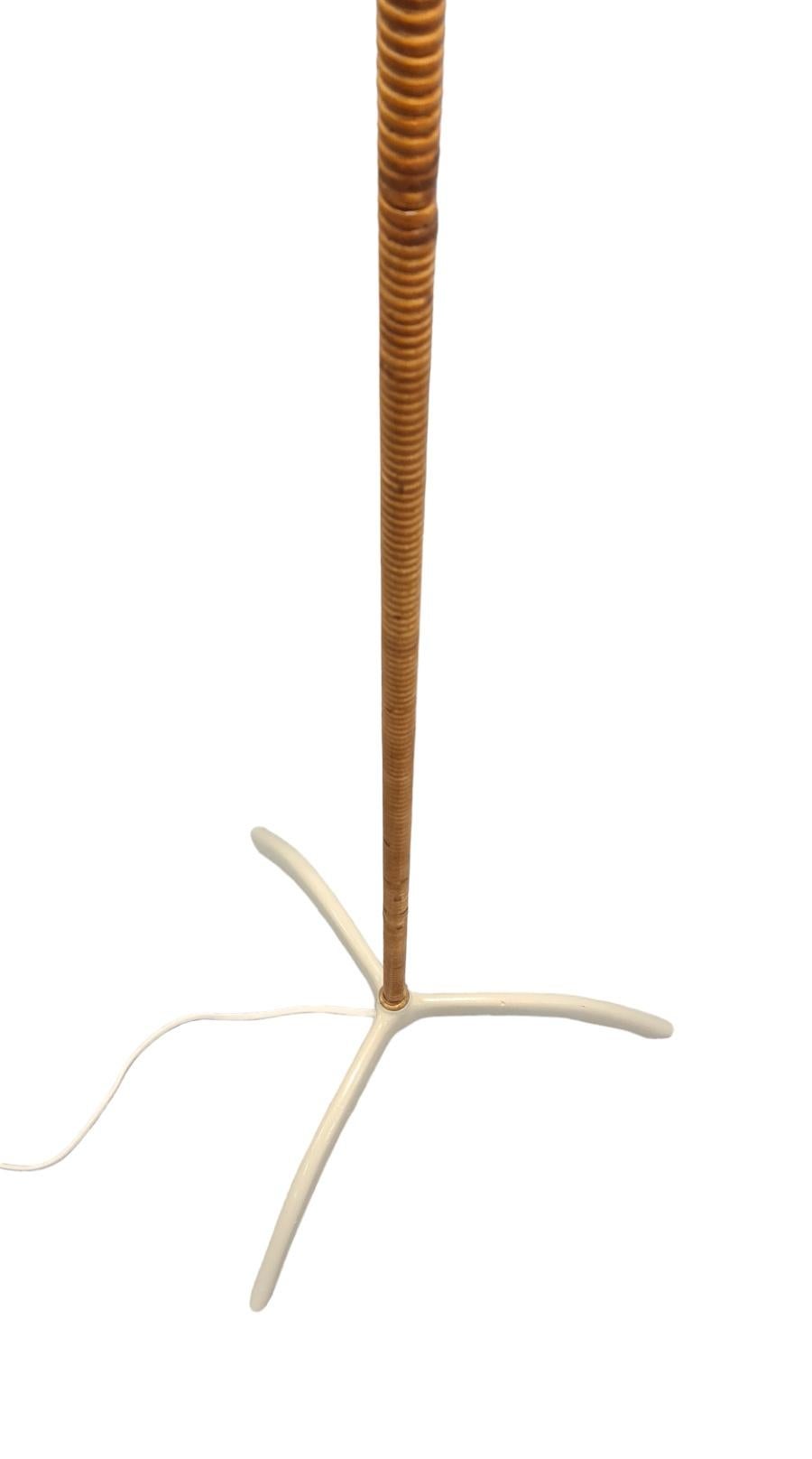 Paavo Tynell Floor Lamp model. 9615, Taito Oy 1950s For Sale 2