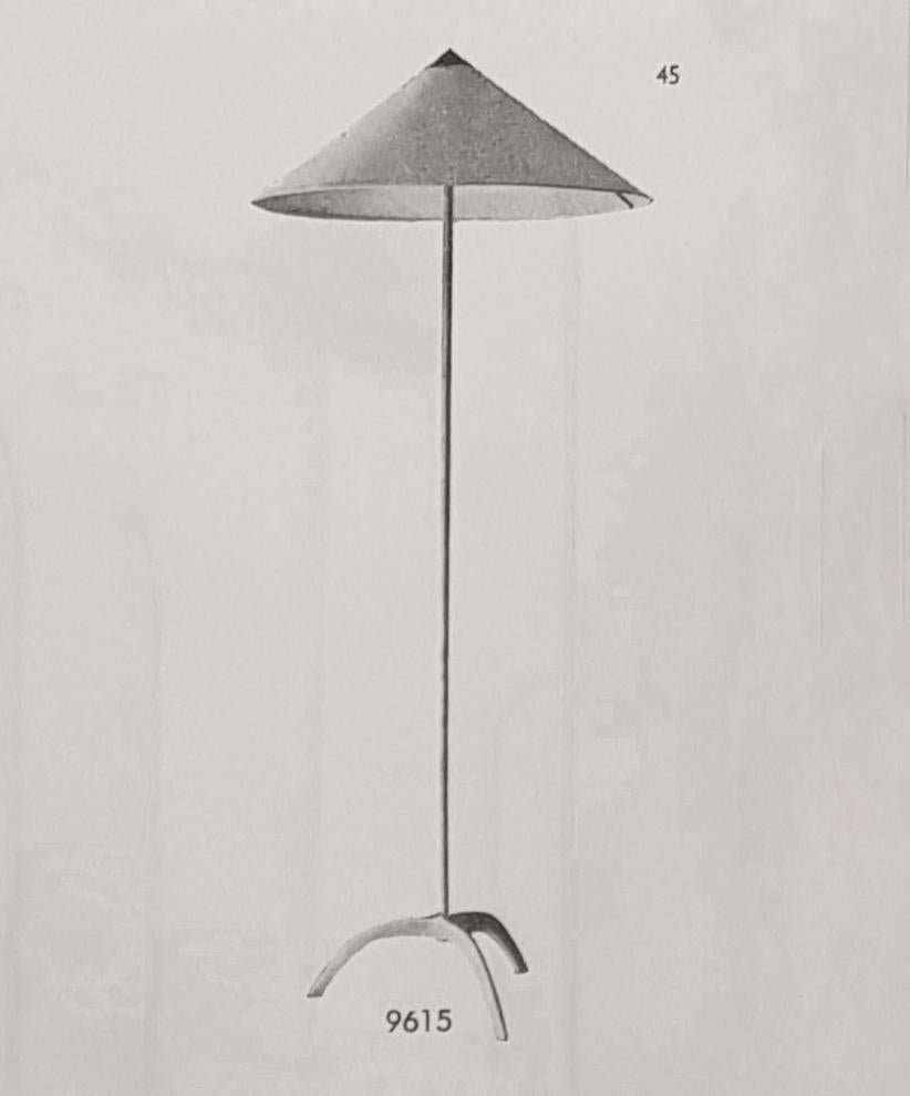 Lampada da terra con gamba Raven di Paavo Tynell, modello. 9615, Whiting con rattan, Taito Oy 1950s in vendita 5