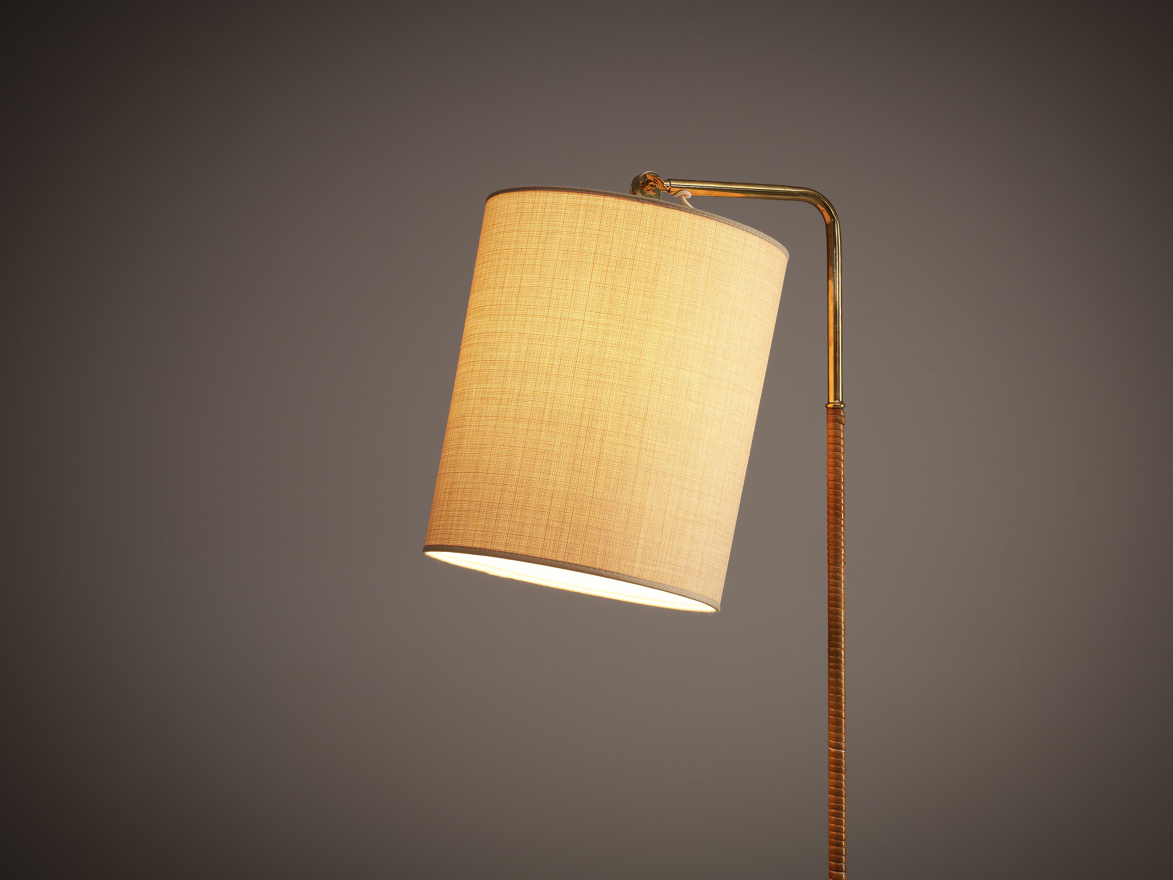 Paavo Tynell Floor Lamp Model 9631 in Brass and Cane In Good Condition In Waalwijk, NL