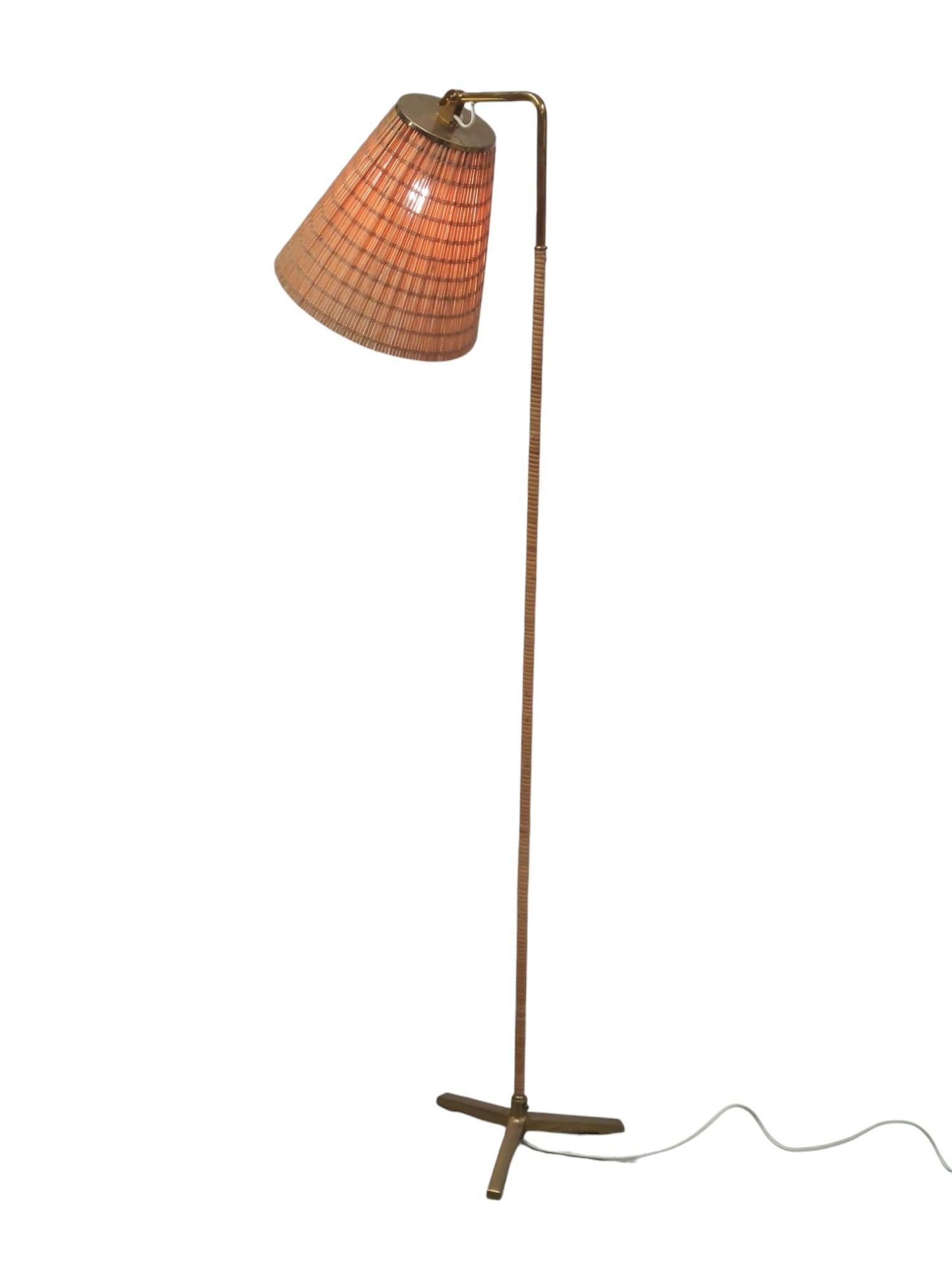 Lampadaire Paavo Tynell modèle 9631, Taito Oy en vente 3