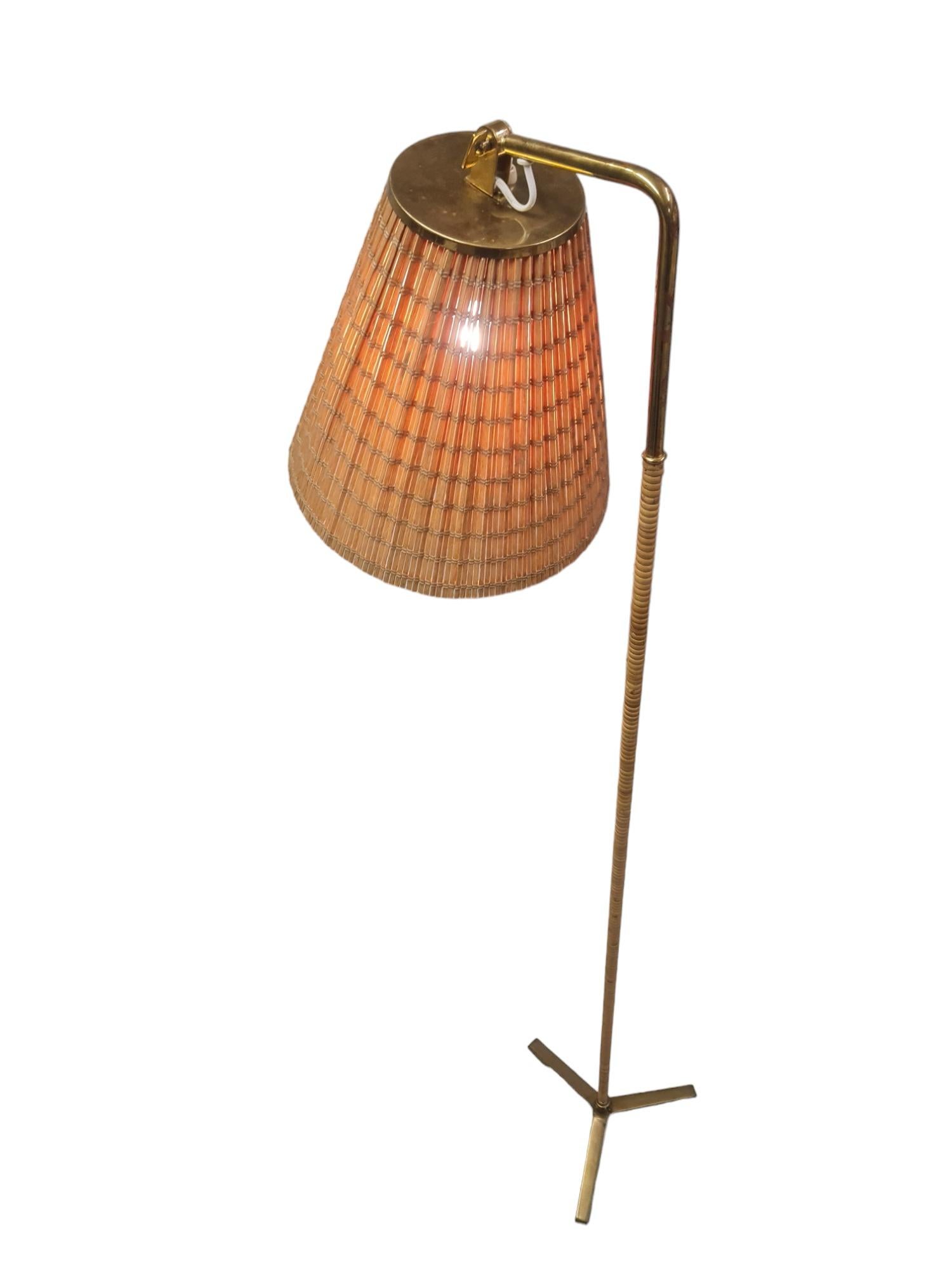 Scandinave moderne Lampadaire Paavo Tynell modèle 9631, Taito Oy en vente