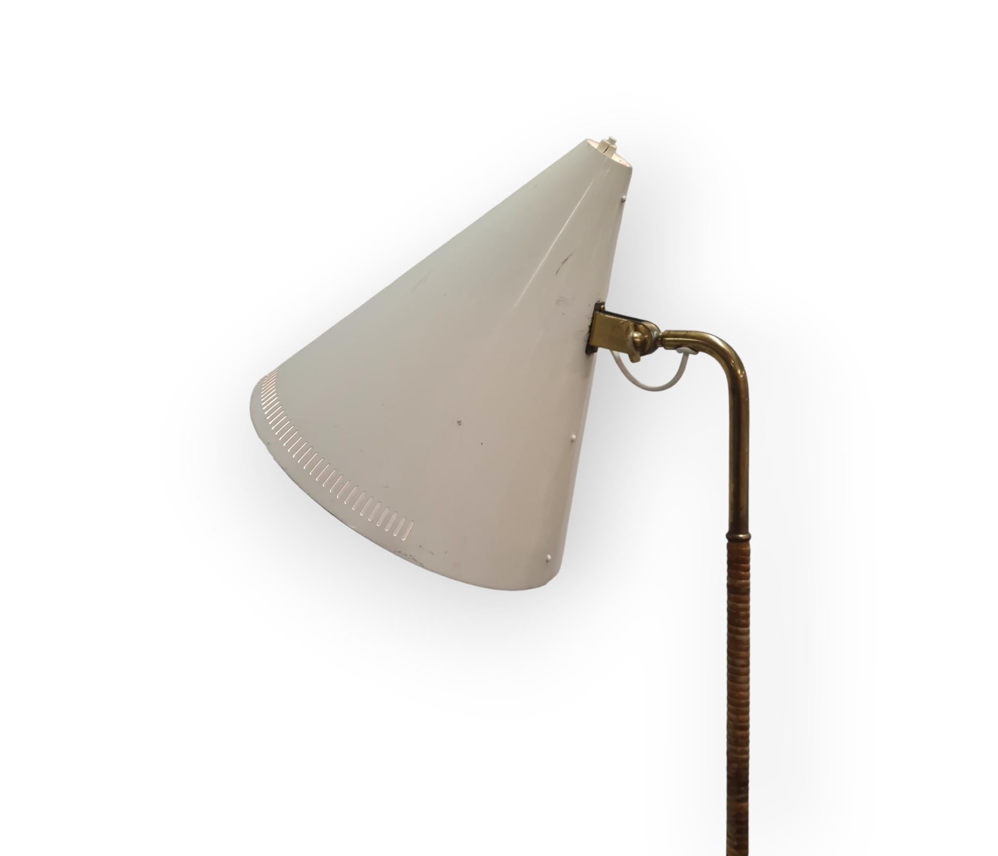 Paavo Tynell Floor Lamp Model K10-10, Idman Oy For Sale 2