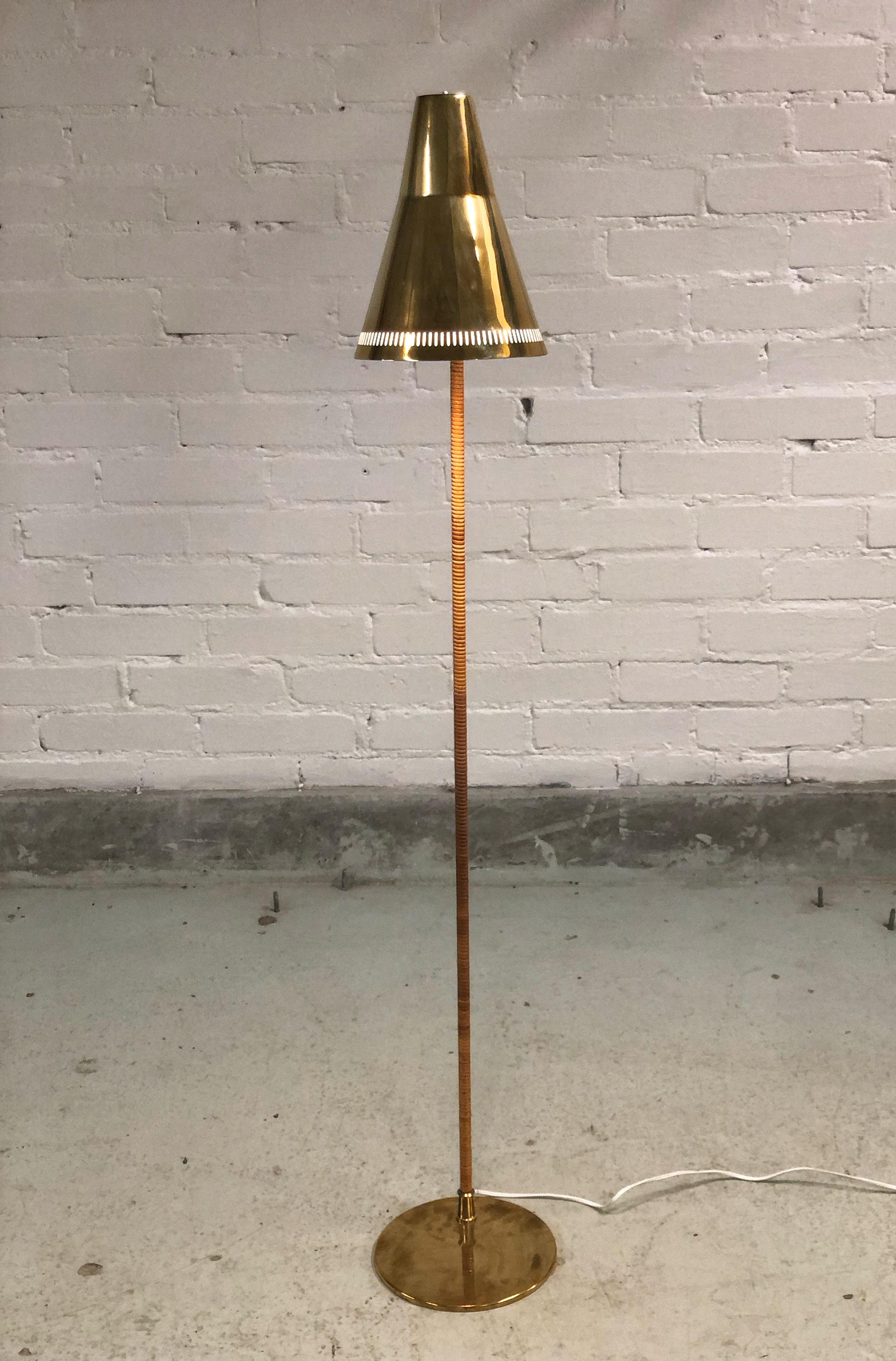 Scandinavian Modern Paavo Tynell Floor Lamp Model K10-9 '9628' by Idman For Sale