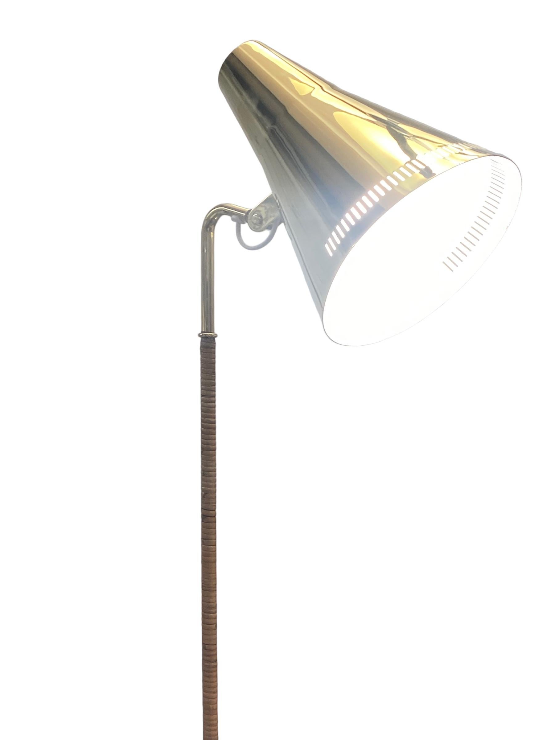 Mid-20th Century Paavo Tynell Floor Lamp Model K10-9 '9628' by Taito For Sale