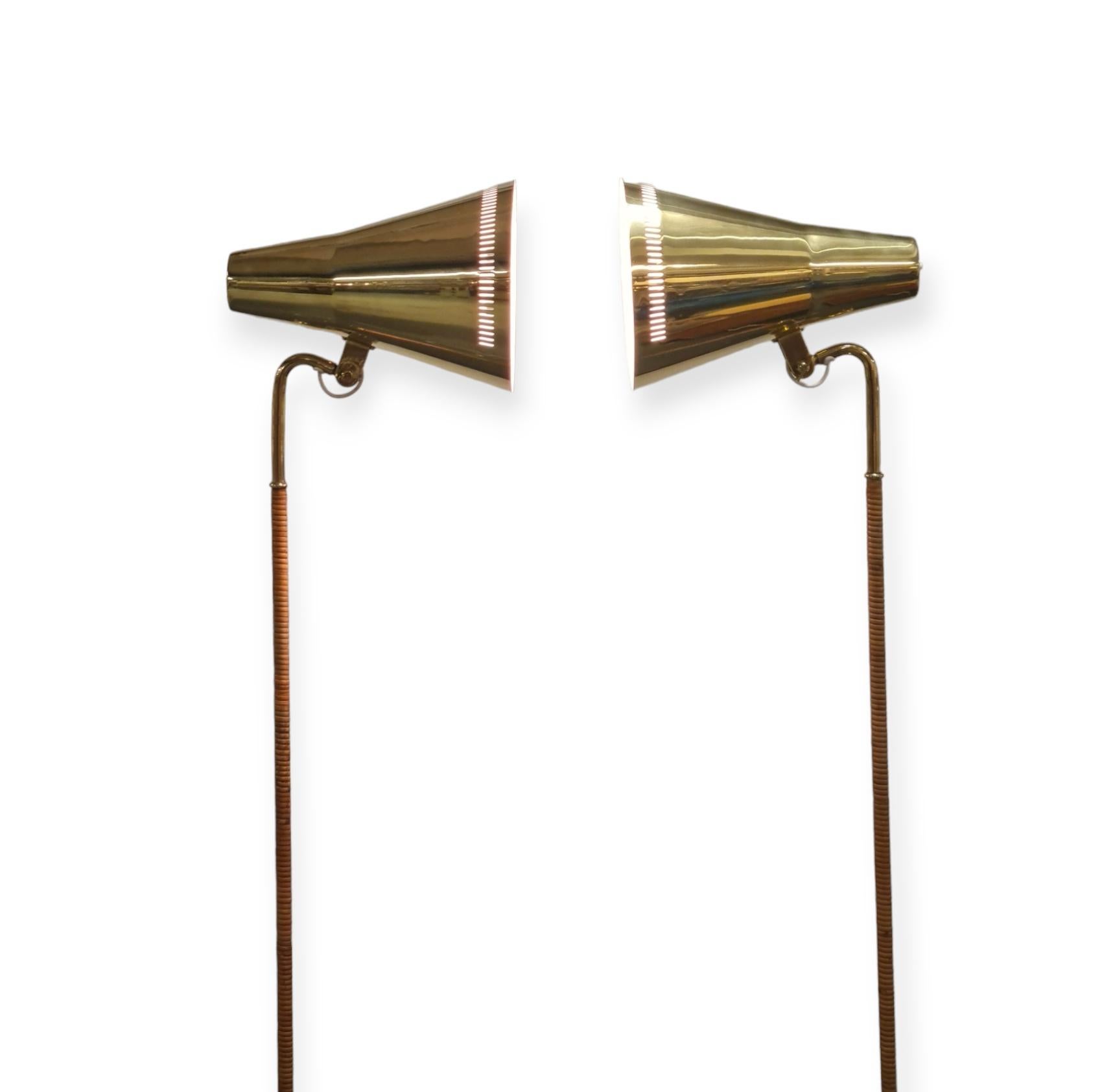 A Pair of Paavo Tynell Floor Lamps Model '9628'  for Taito In Good Condition For Sale In Helsinki, FI
