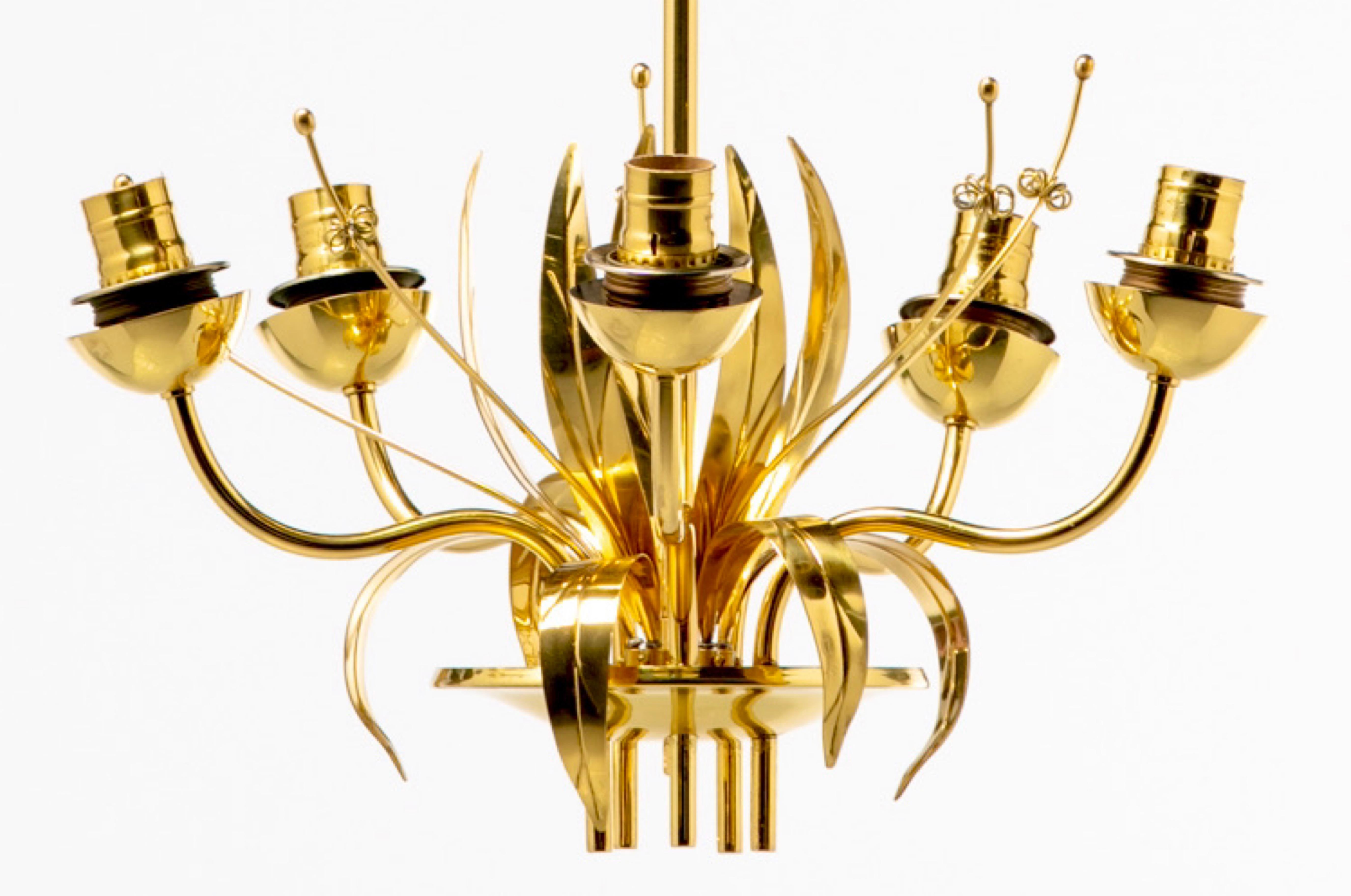 Paavo Tynell Floral Themed Brass & Blown Glass Chandelier for Glashütte Limburg For Sale 12