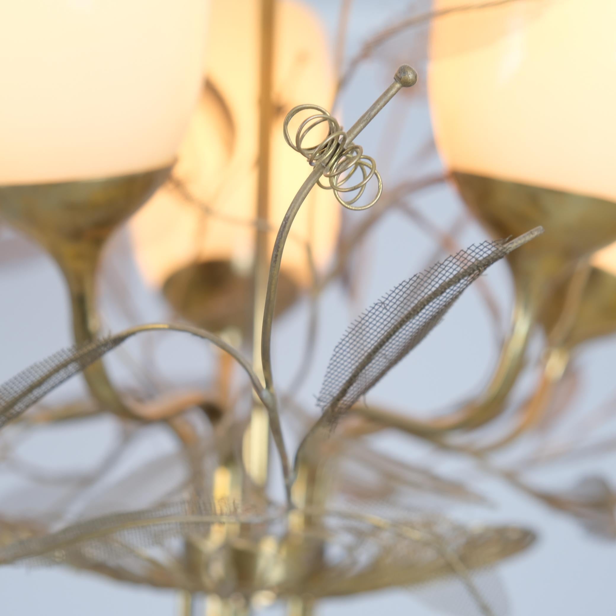 Lustre Paavo Tynell Flower Bouquet 9029/5 en laiton et verre, Taito années 1950 Bon état - En vente à Helsinki, FI