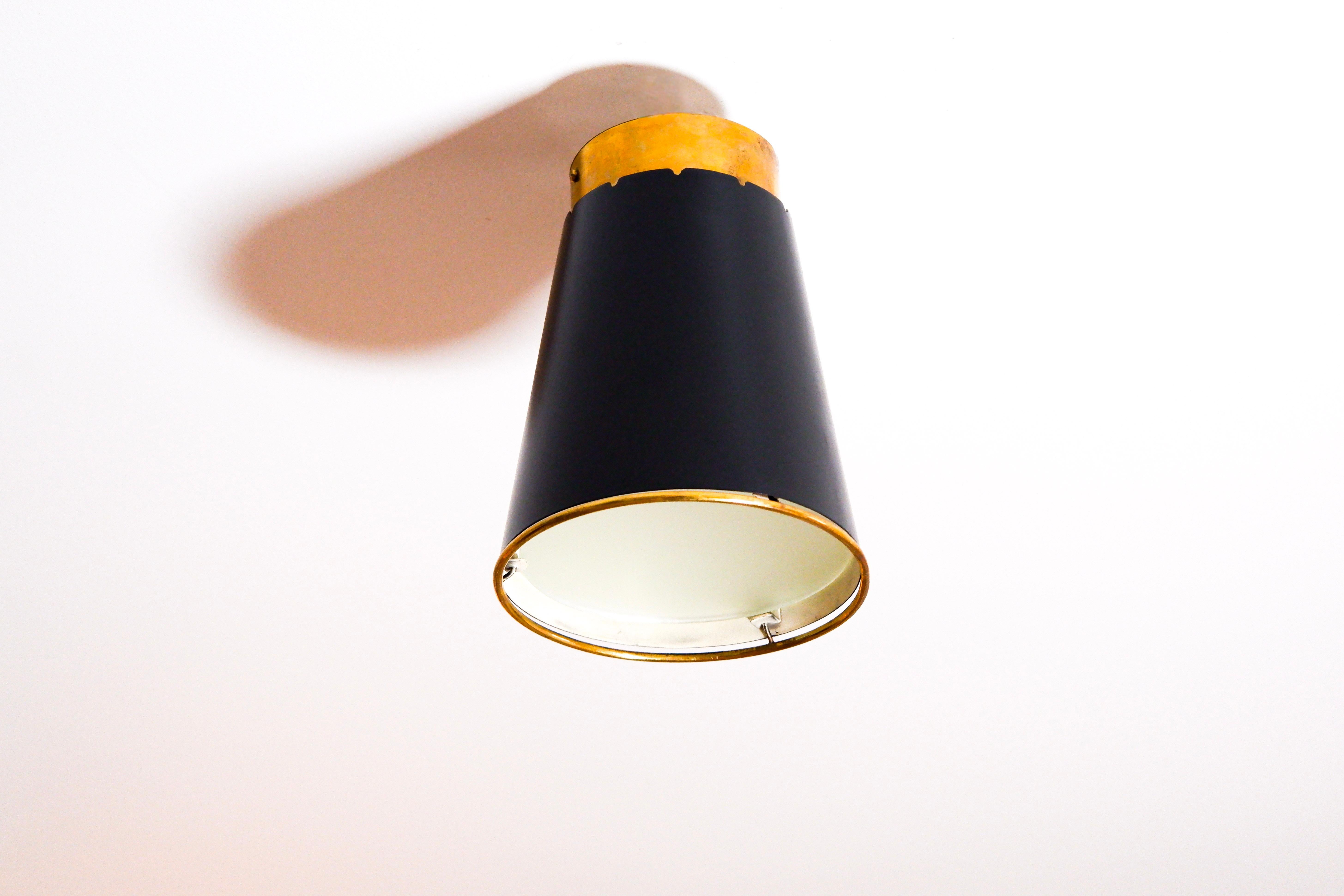 Paavo Tynell Unterputzdose, Messing und Glas, um 1950 im Angebot 1