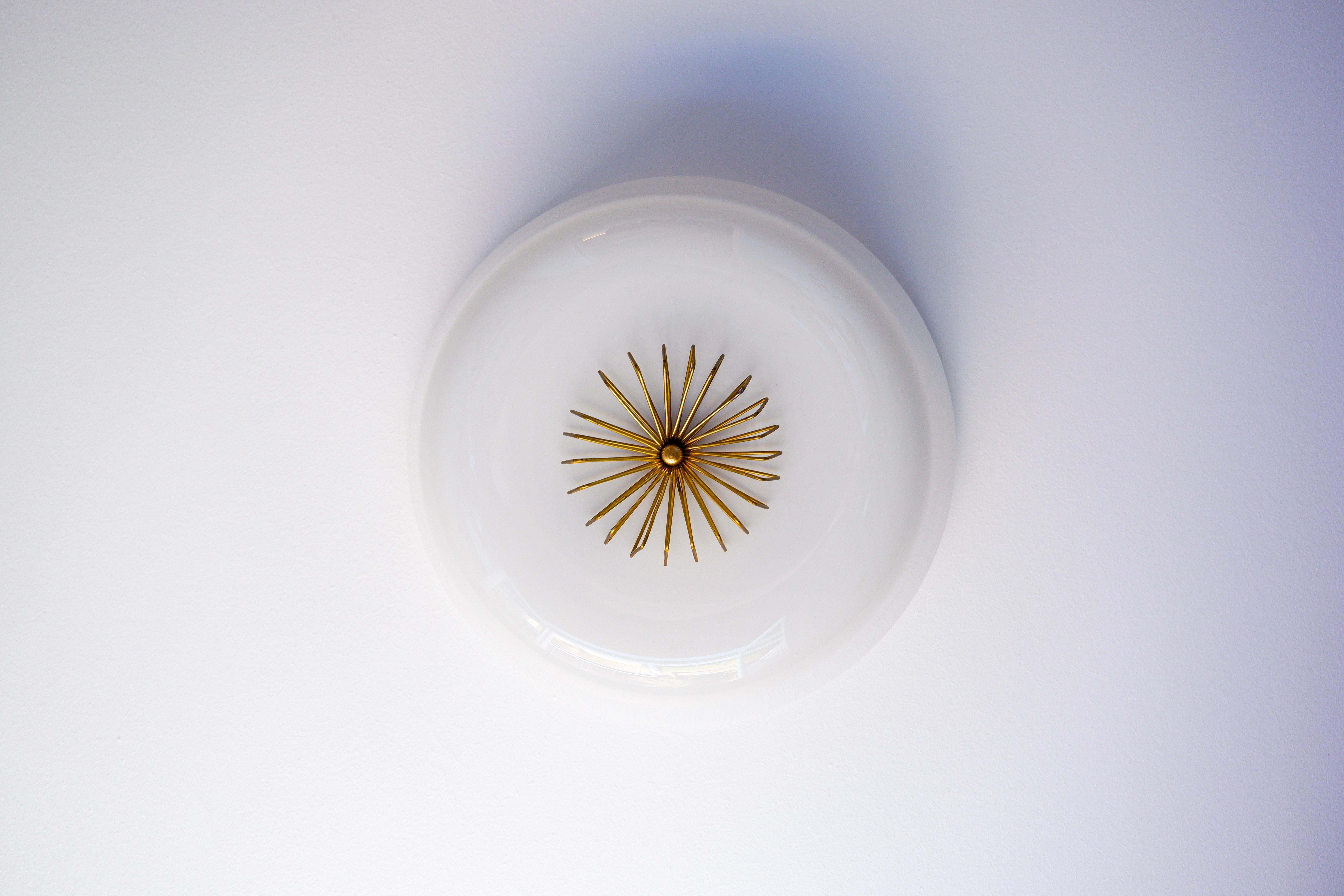 Paavo Tynell Einbauleuchte, Opal und Glas für TAITO um 1940. im Angebot 1