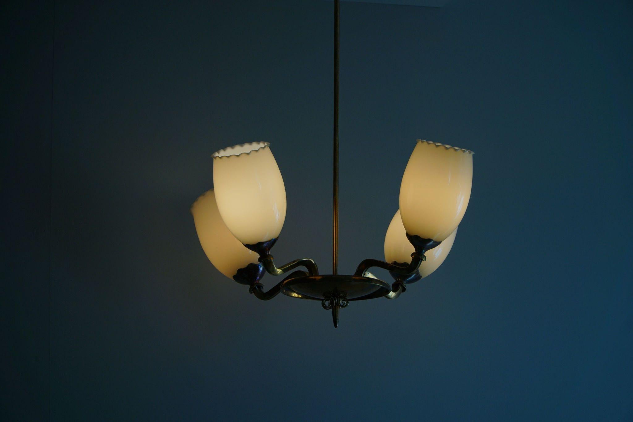 Paavo Tynell for Idman OY, Chandelier in Brass & Glass, 1382/4, Finland, 1940s 4